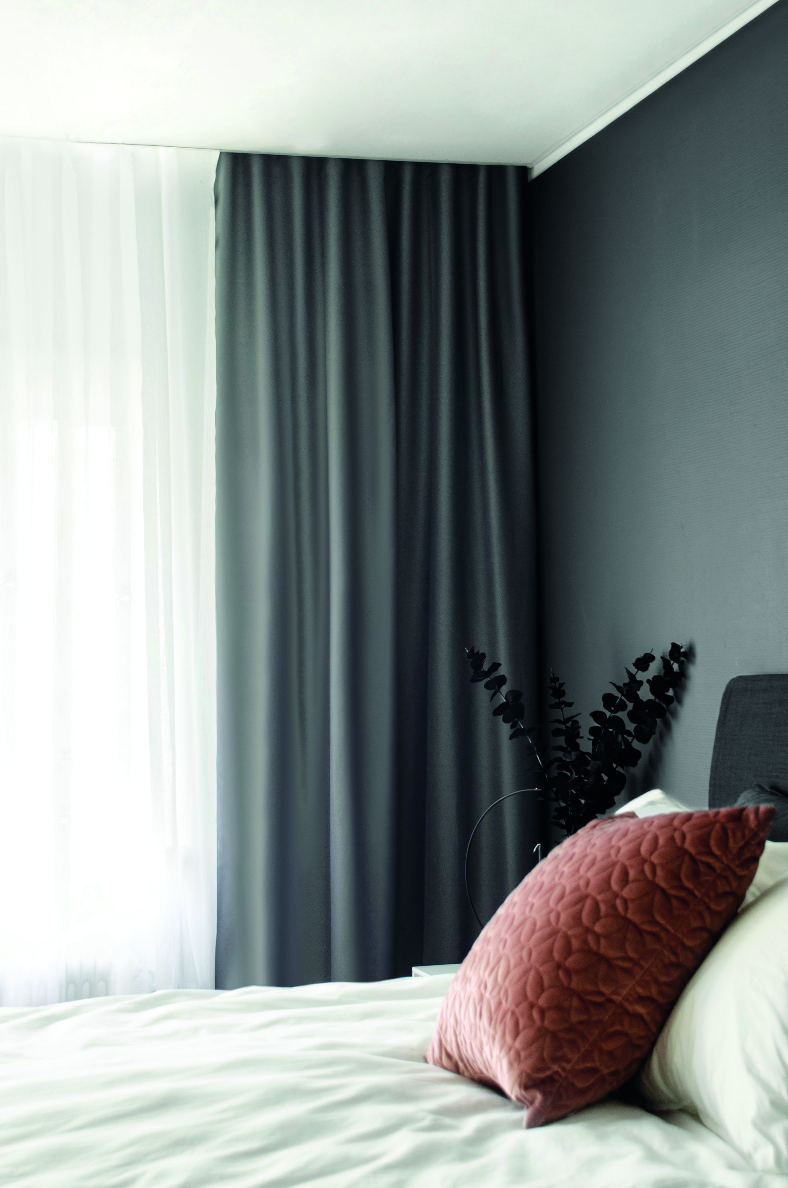 Hasta Home Dokie Gardinlängd Mörkgrå 250cm