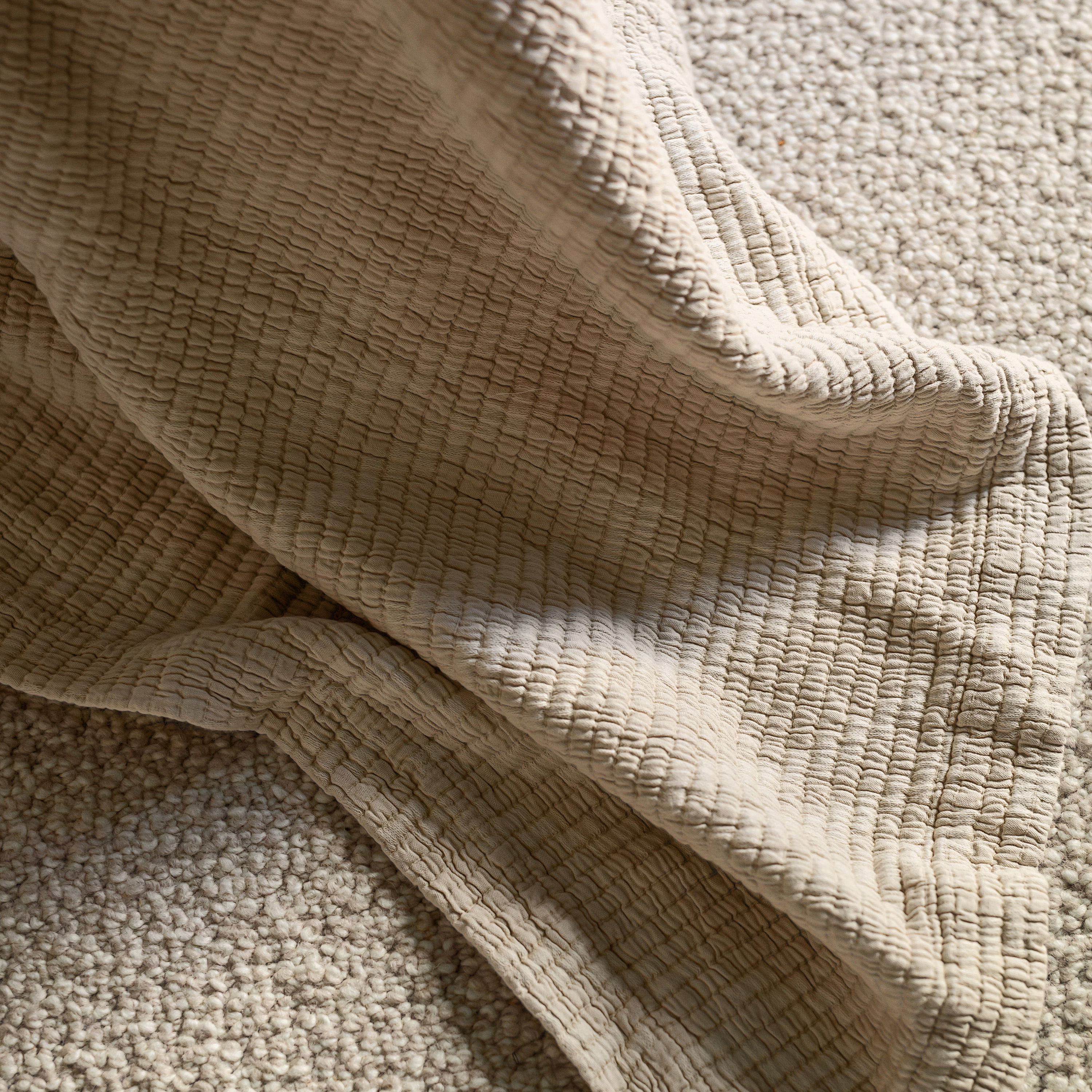 Tell me more Brick Överkast Sand 140x200