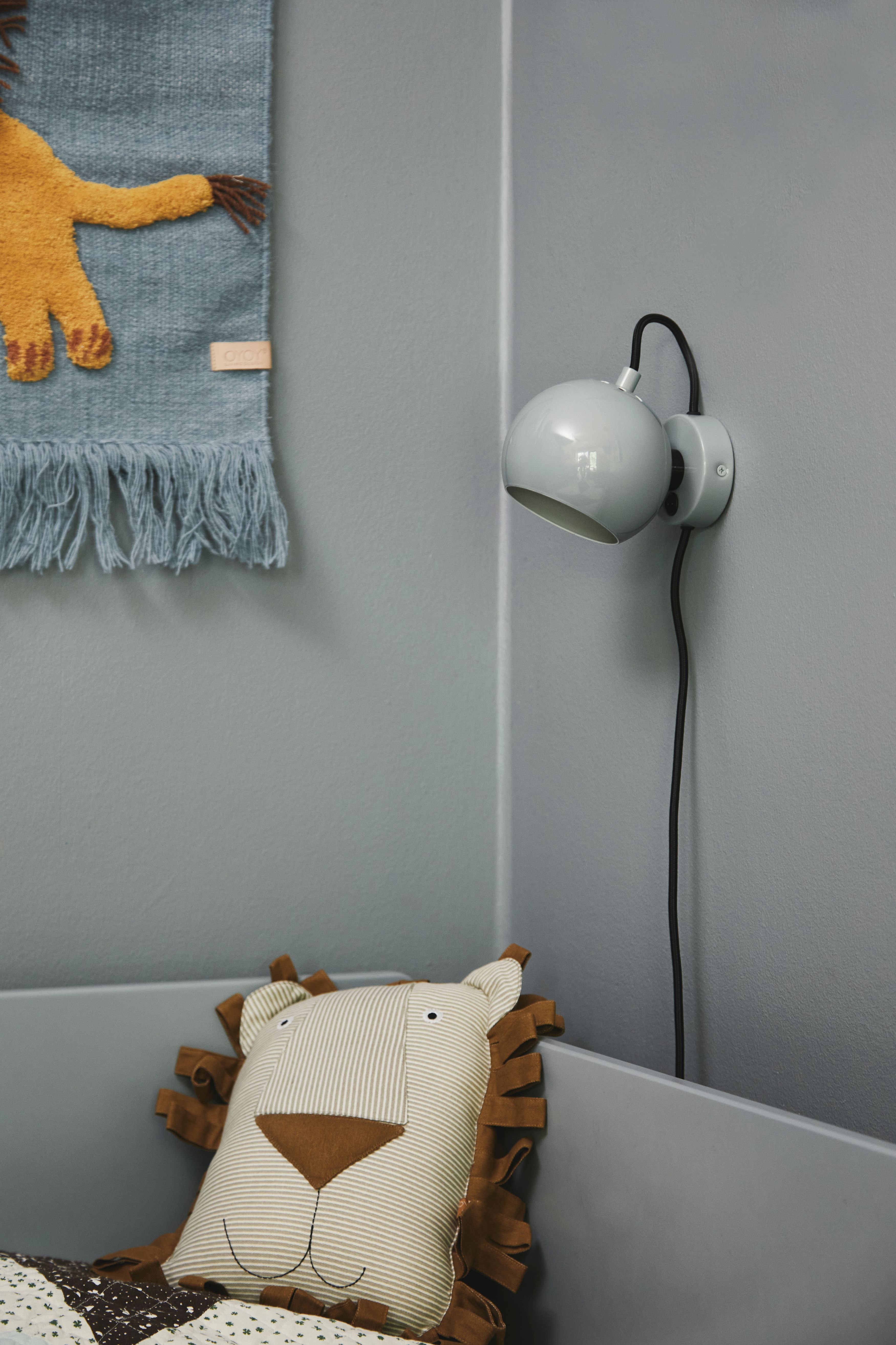 Frandsen Ball Vägglampa Glossy Mint Ø12