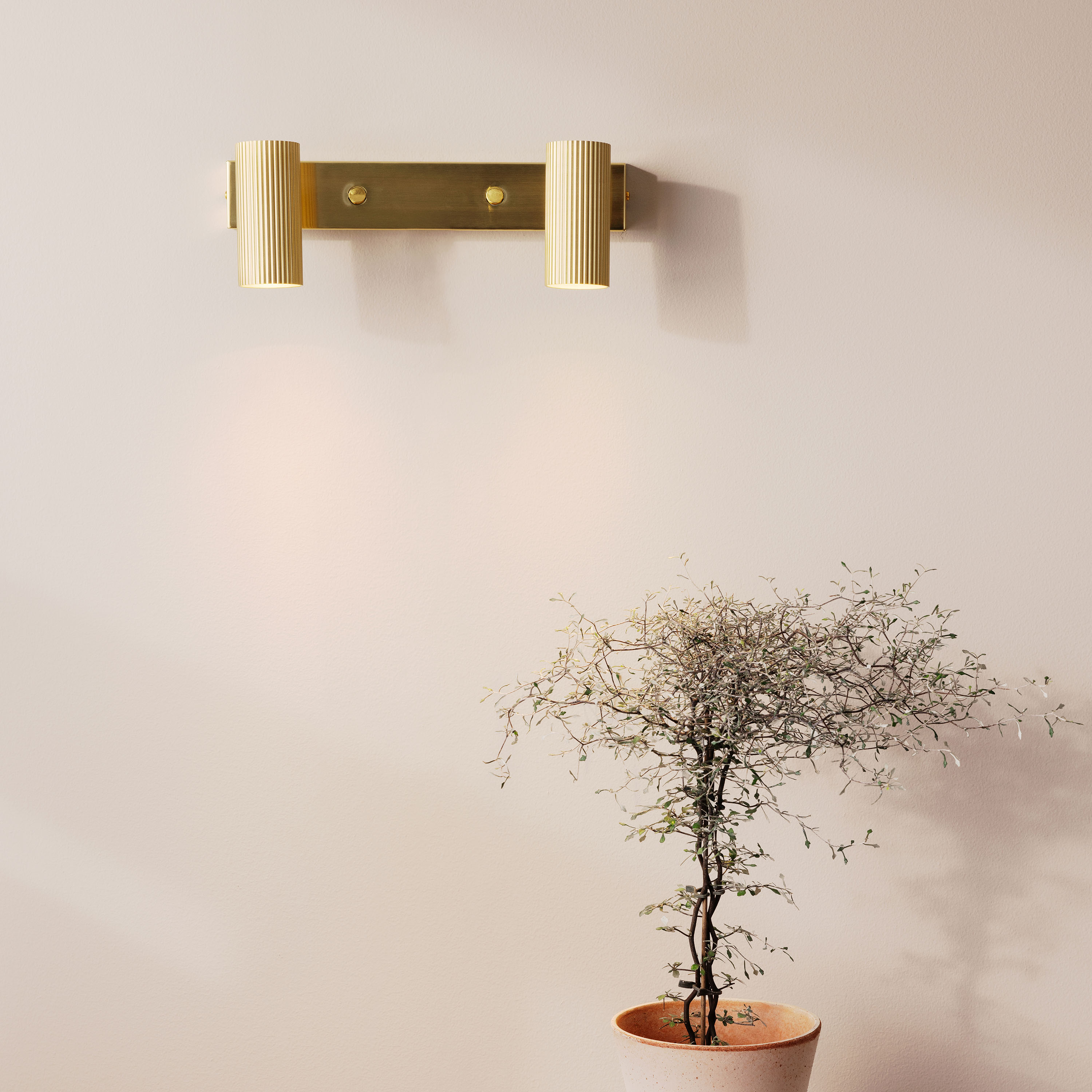 Globen Lighting Hubble Wandlampe Messing 2