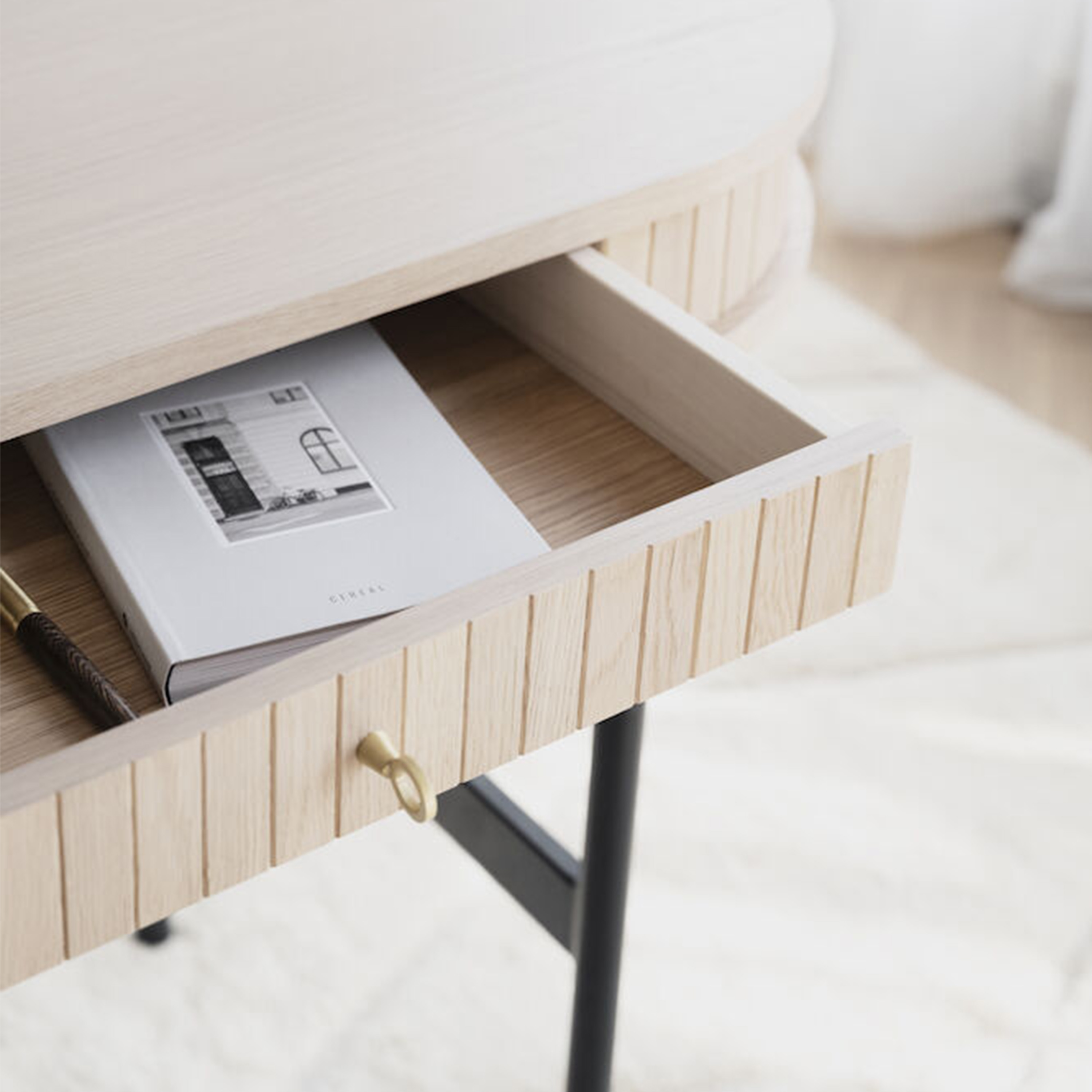 Rowico Home Haddington Konsolentisch Weiß pigmentiert/Schwarz 142cm