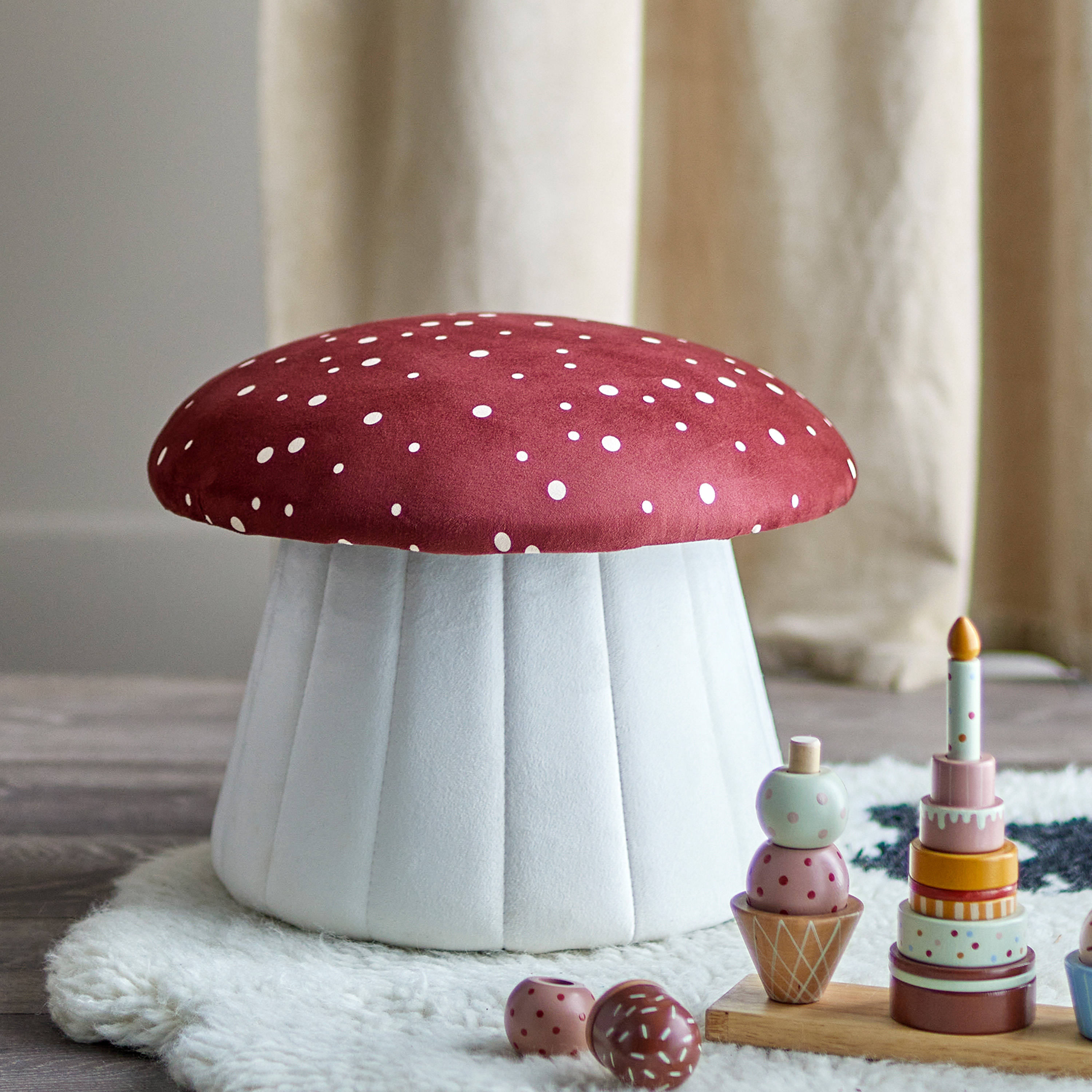 Bloomingville Lue Puff Red