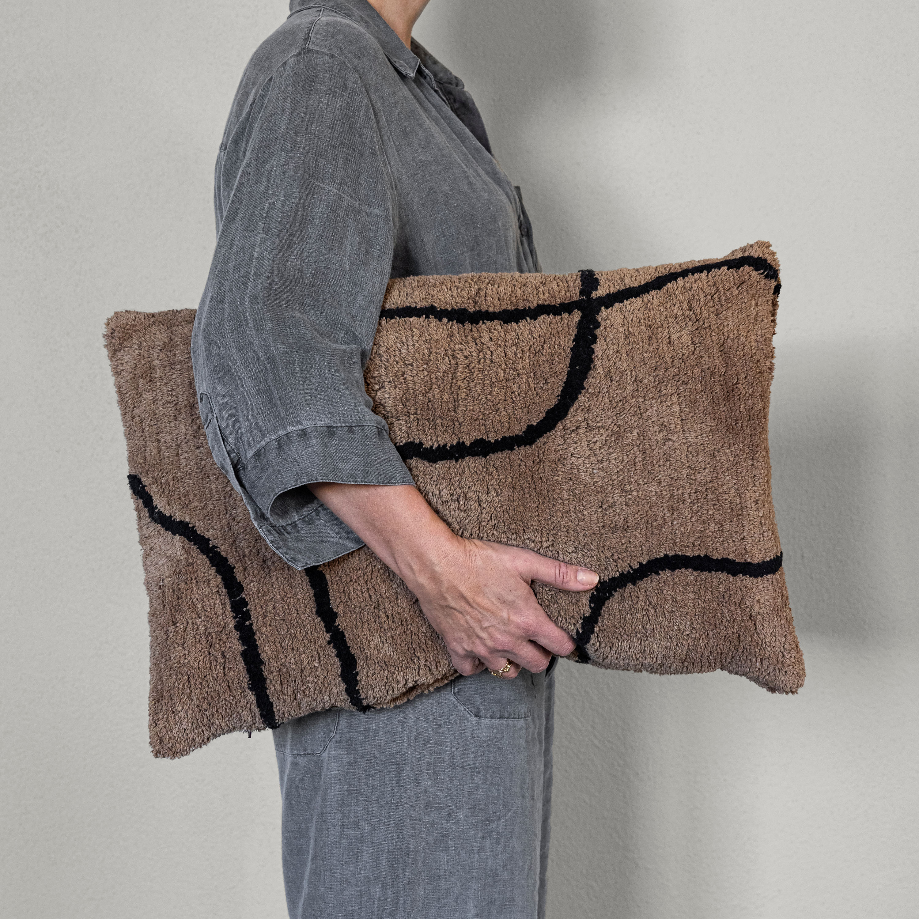 Mette Ditmer Shadow Kissenbezug Braun 40x60