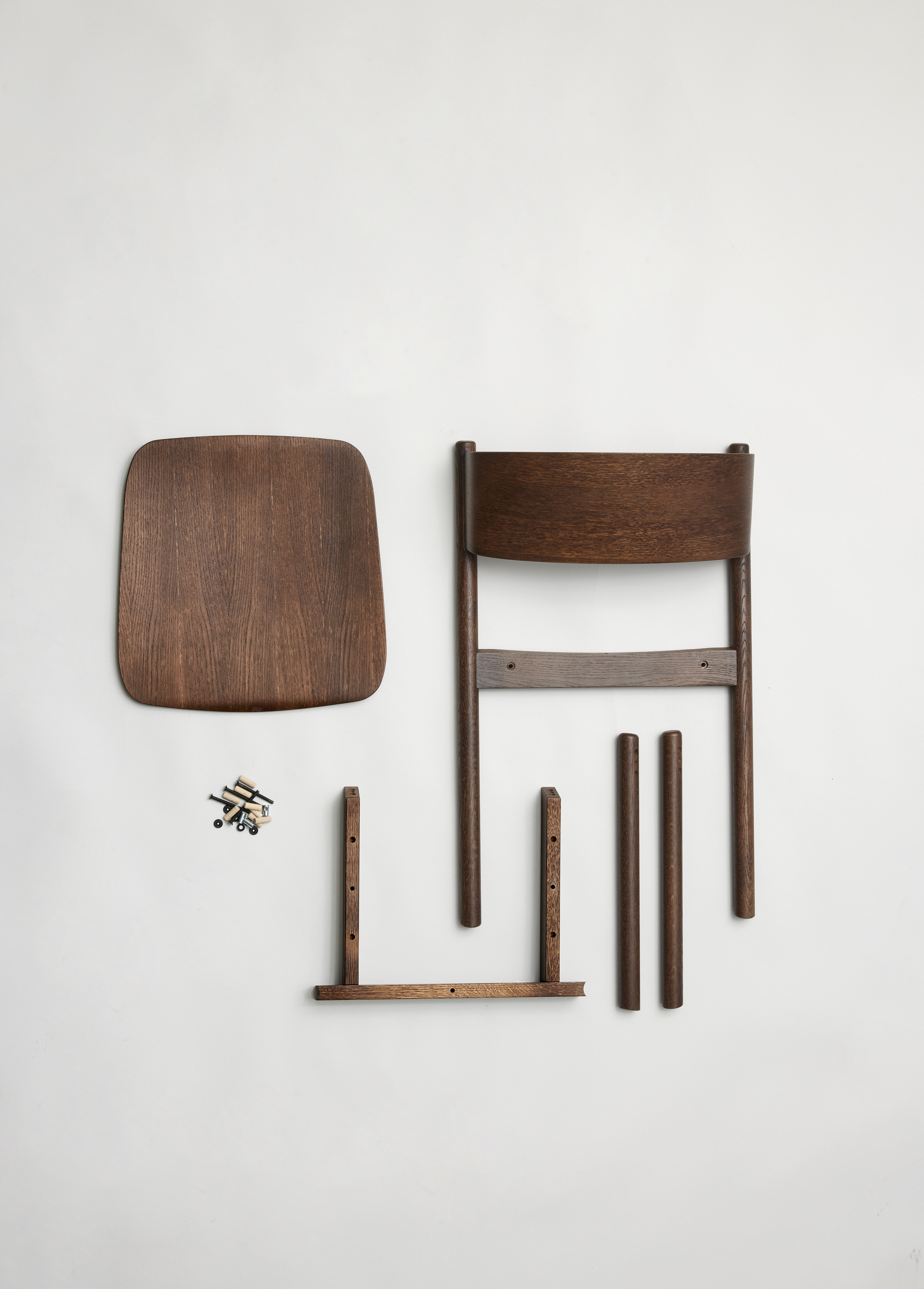 Hübsch Oblique Matstol Brun