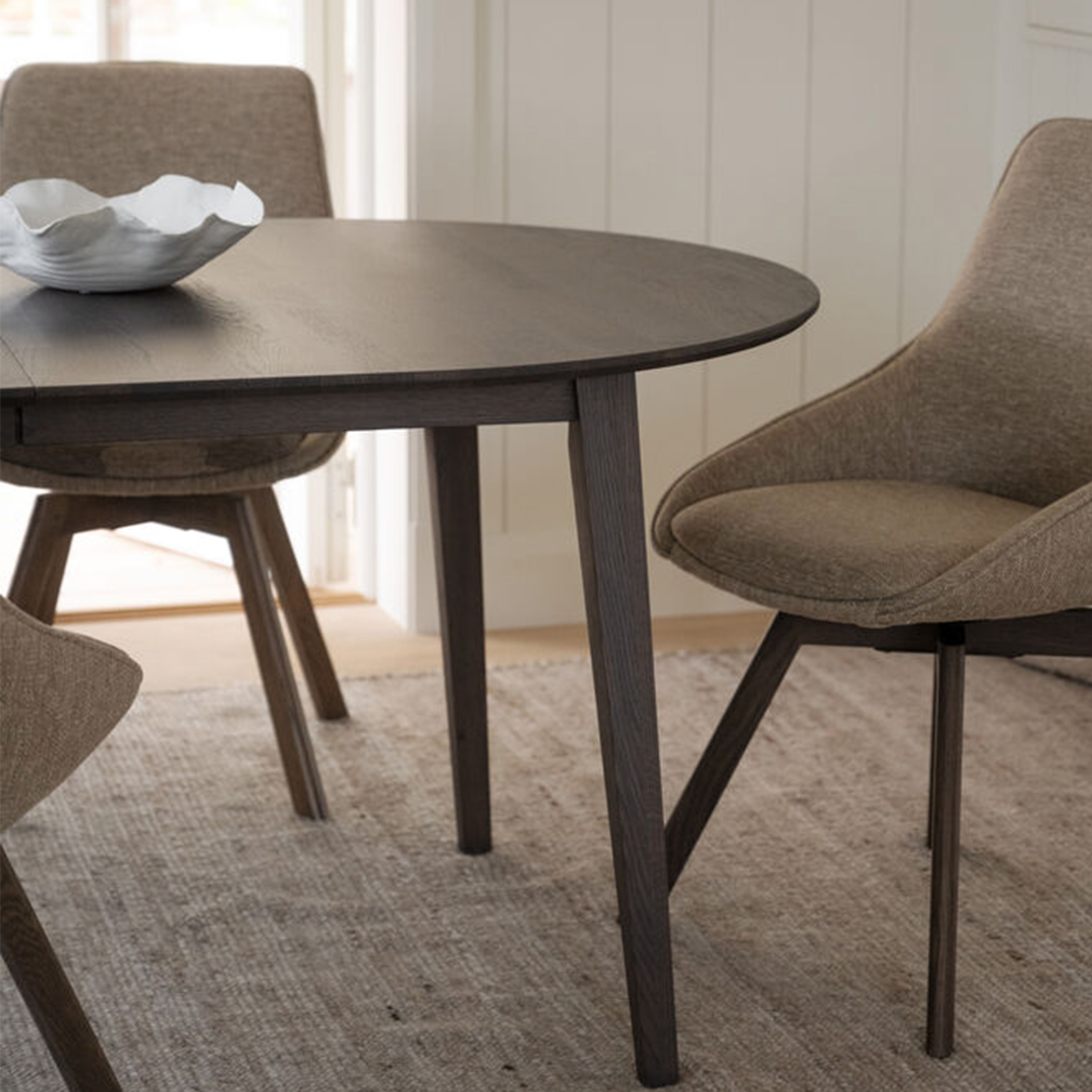 Rowico Home Alison Esszimmerstuhl Dunkelbeige/Braune Eiche