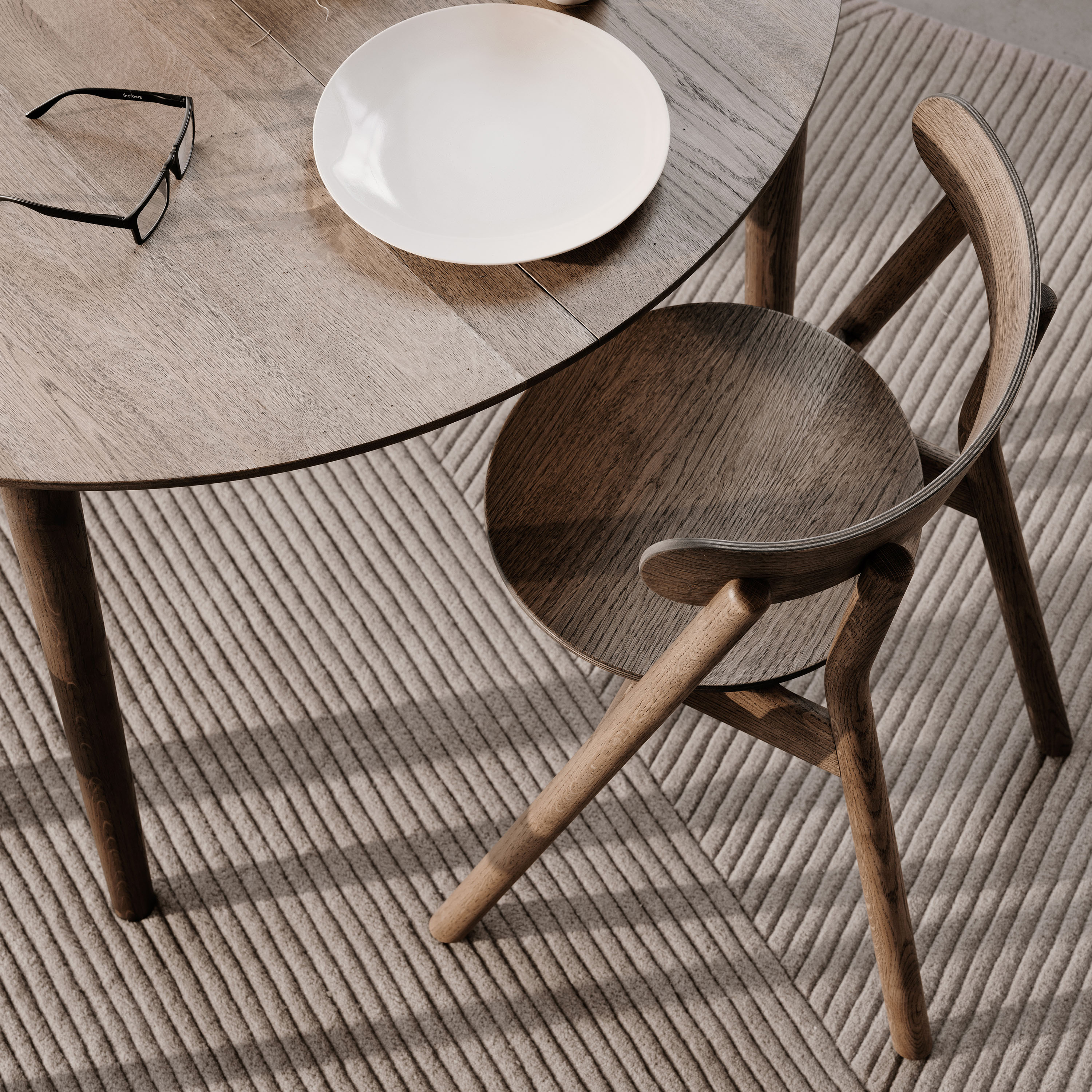 Northern Expand Runt Matbord Smoked Oak Ø120