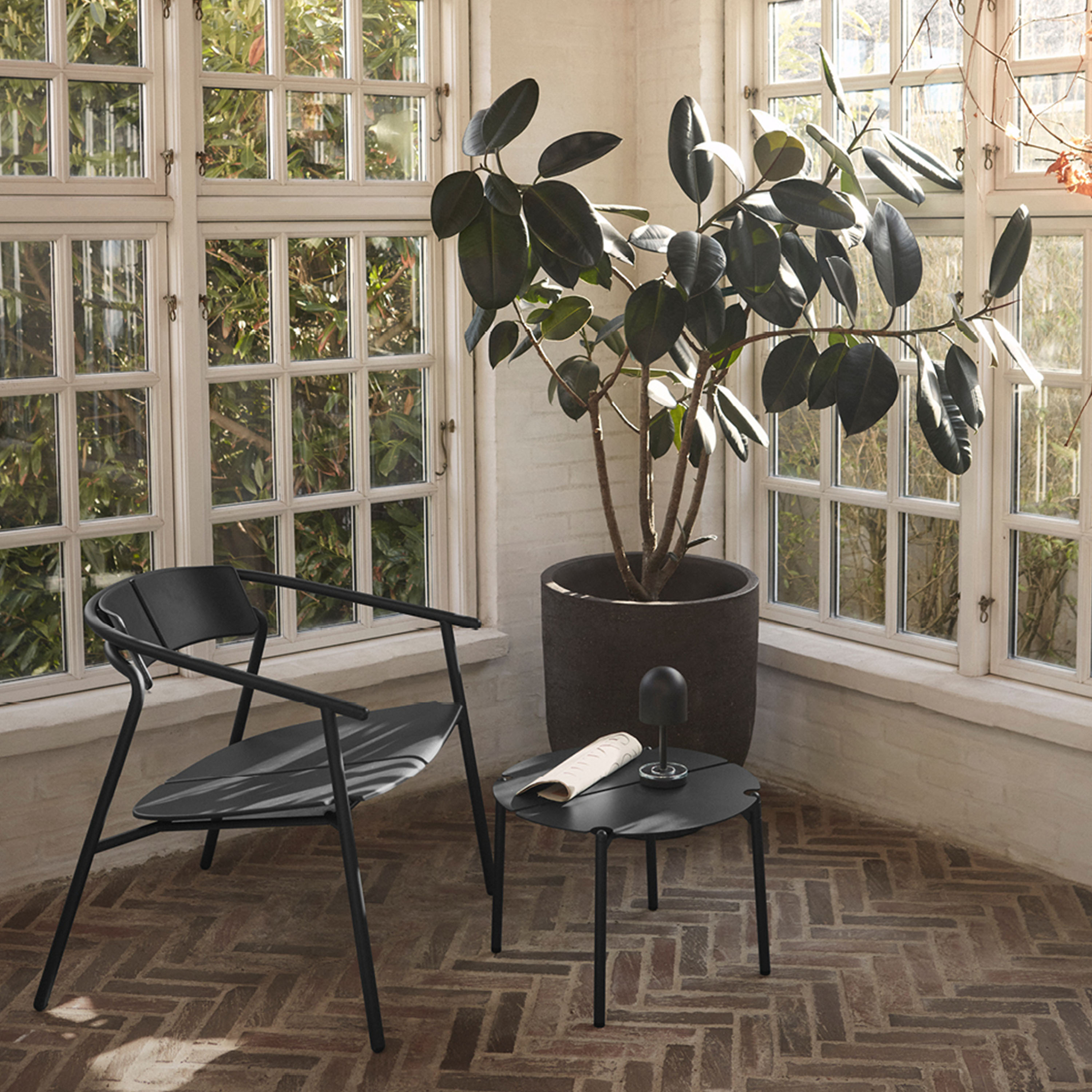 AYTM Novo Loungestol Black