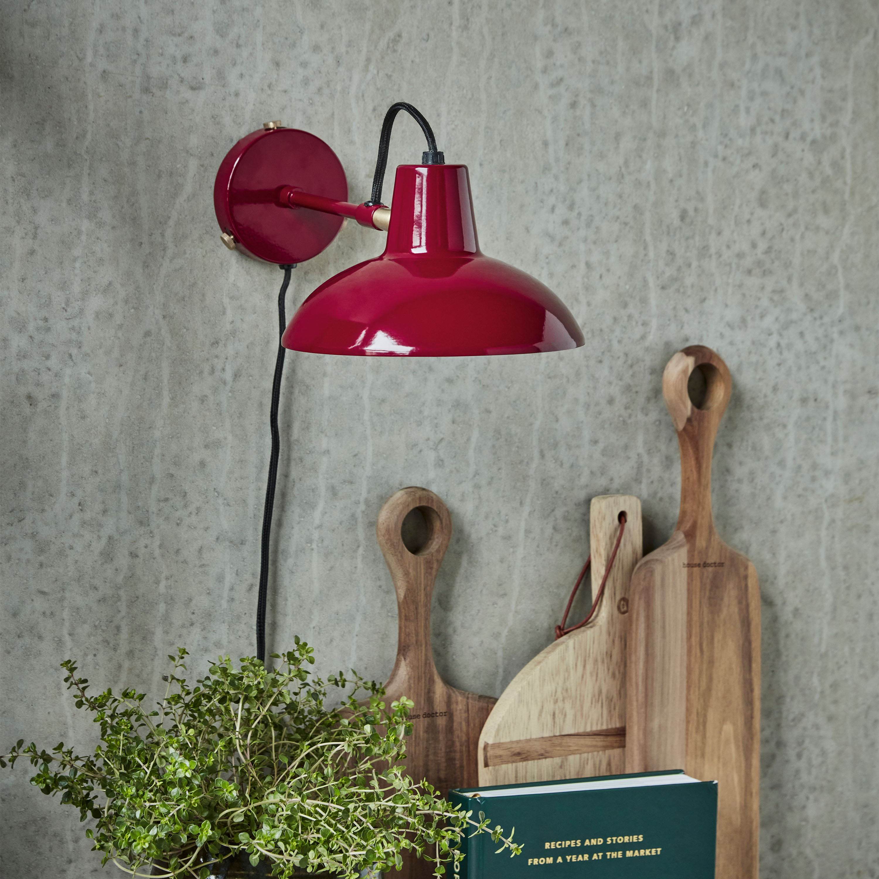 House Doctor Desk Vegglampe Red