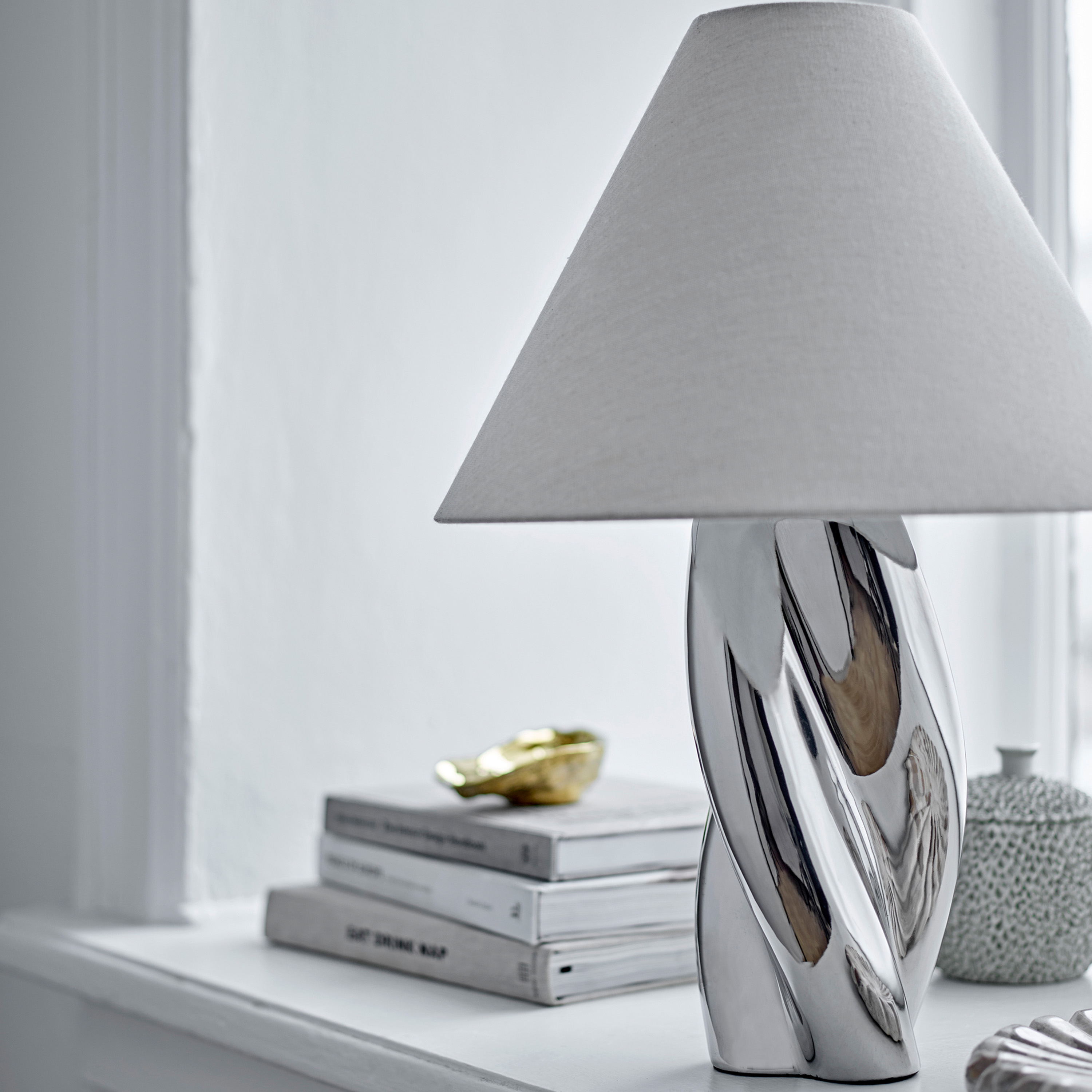 Bloomingville Silva Pöytävalaisin Hopea