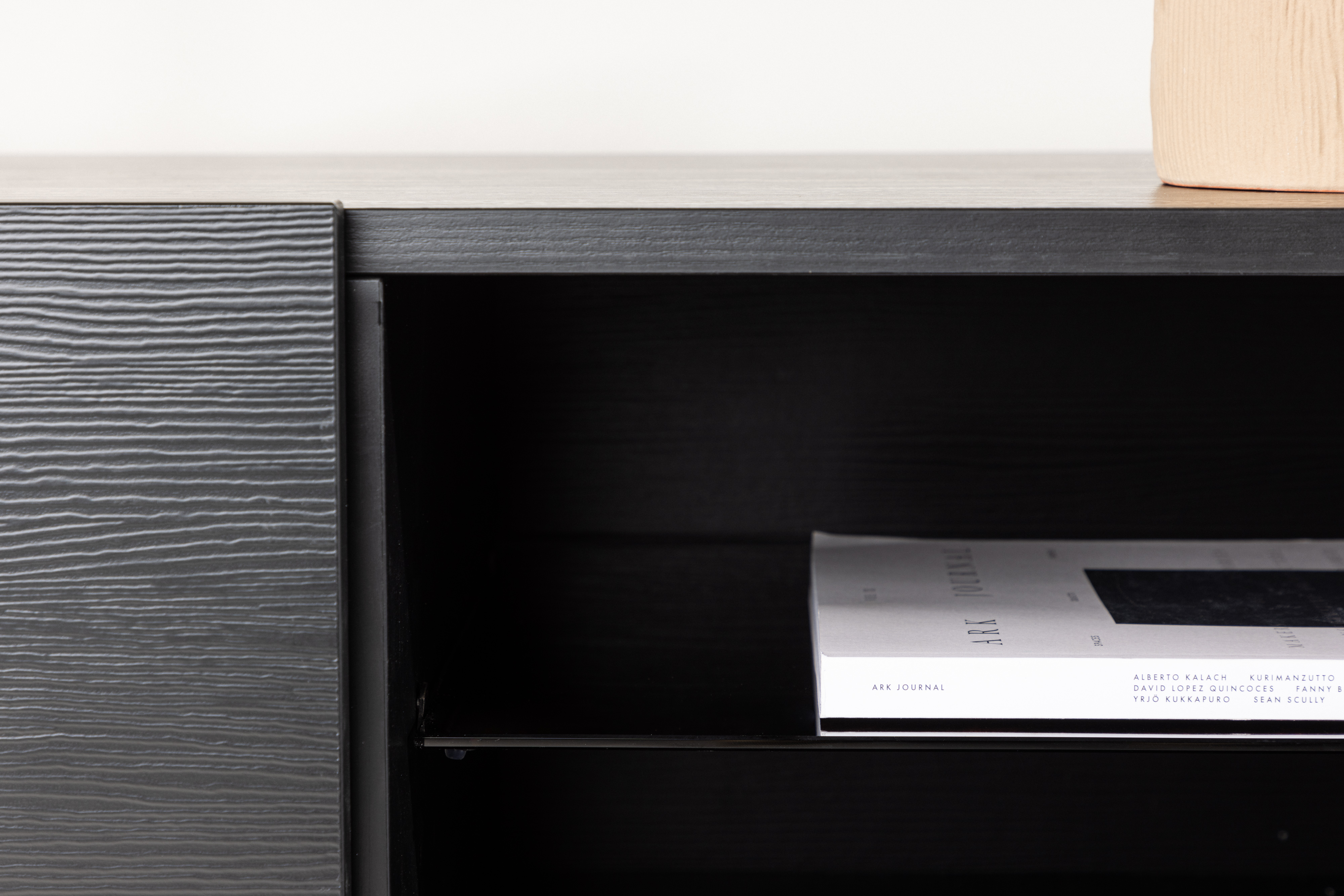 Venture Home Cuenca TV-Bänk Black/Black 160cm