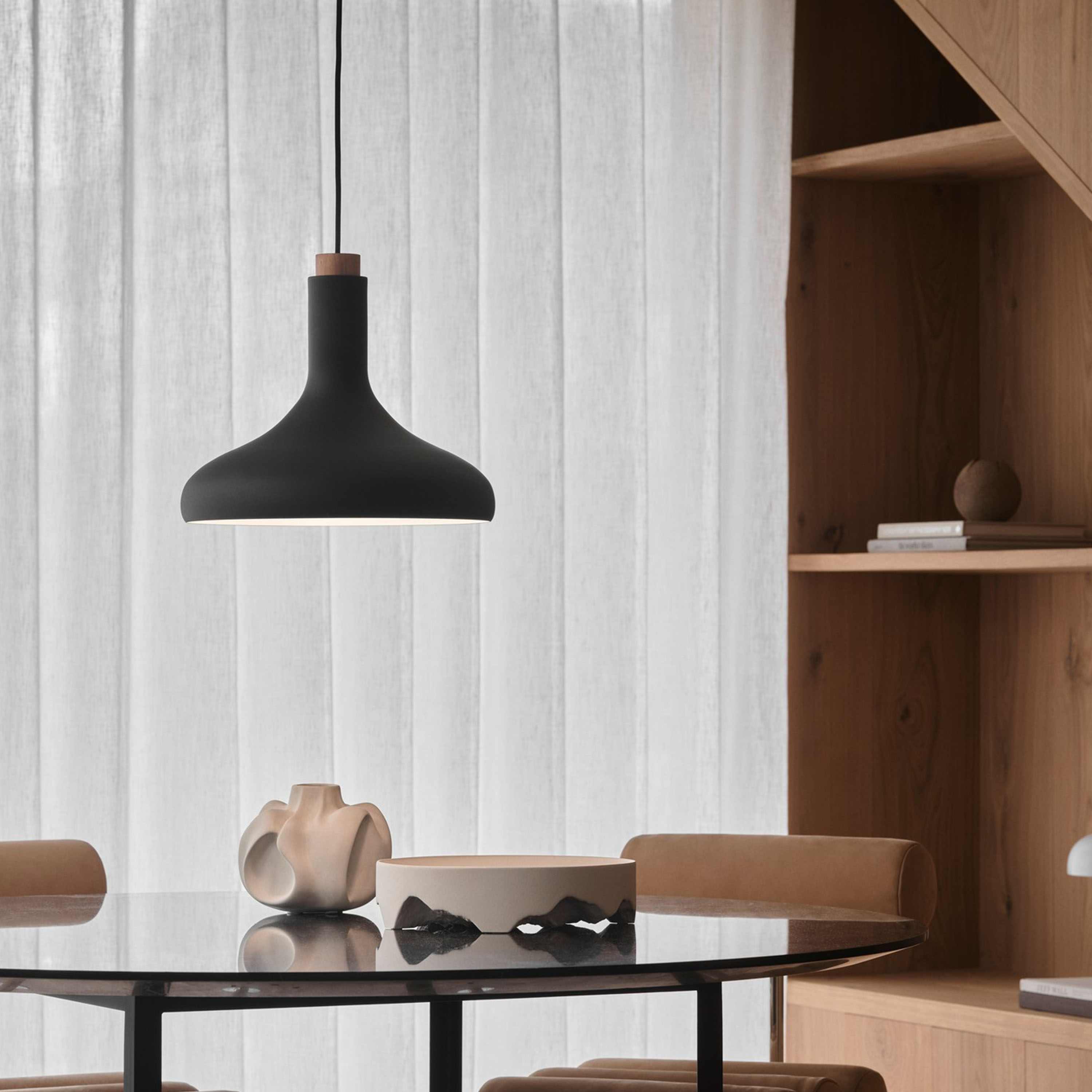 Design For The People Fuji Taklampa Svart Ø35