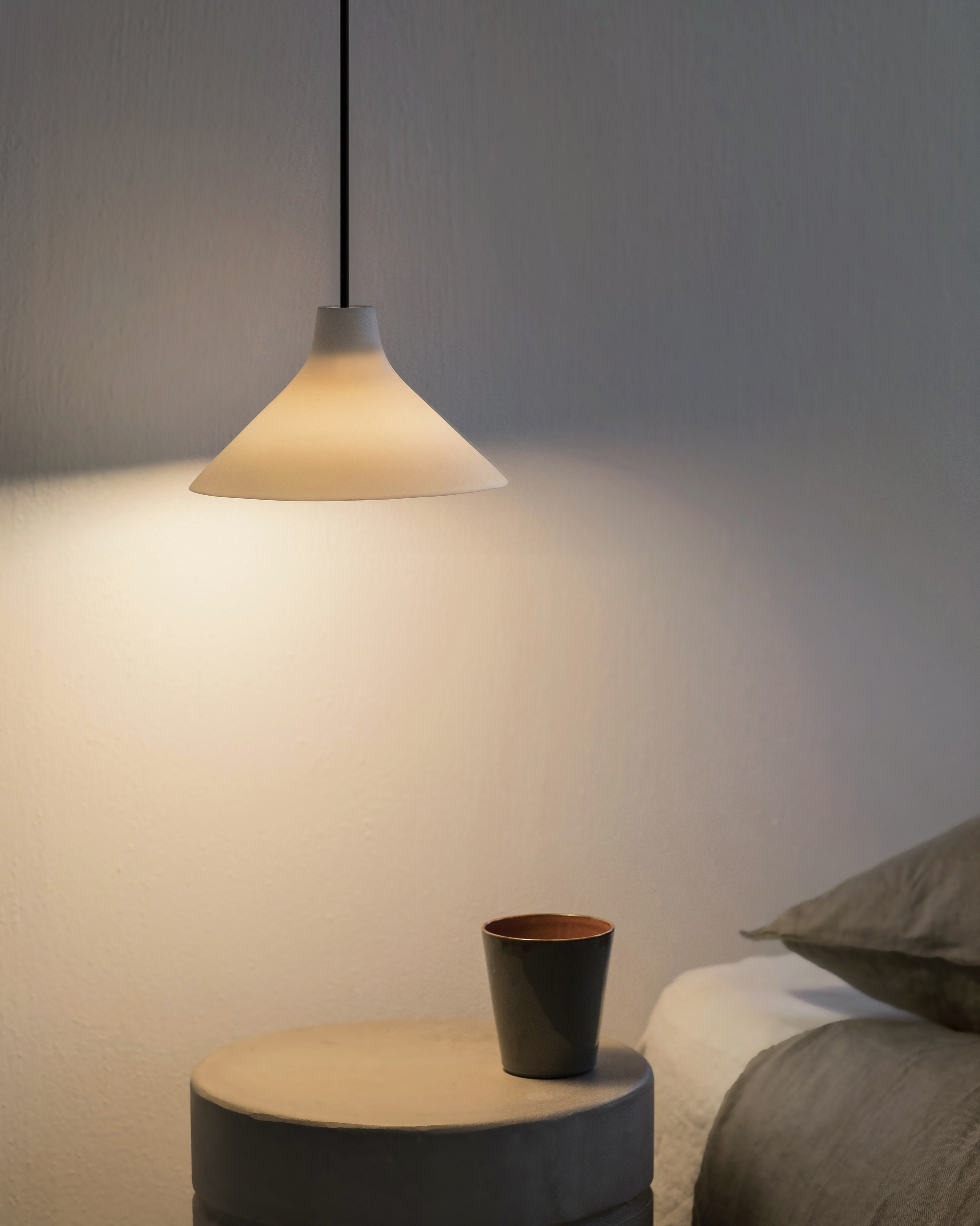 Serax Seam Taklampa White Small