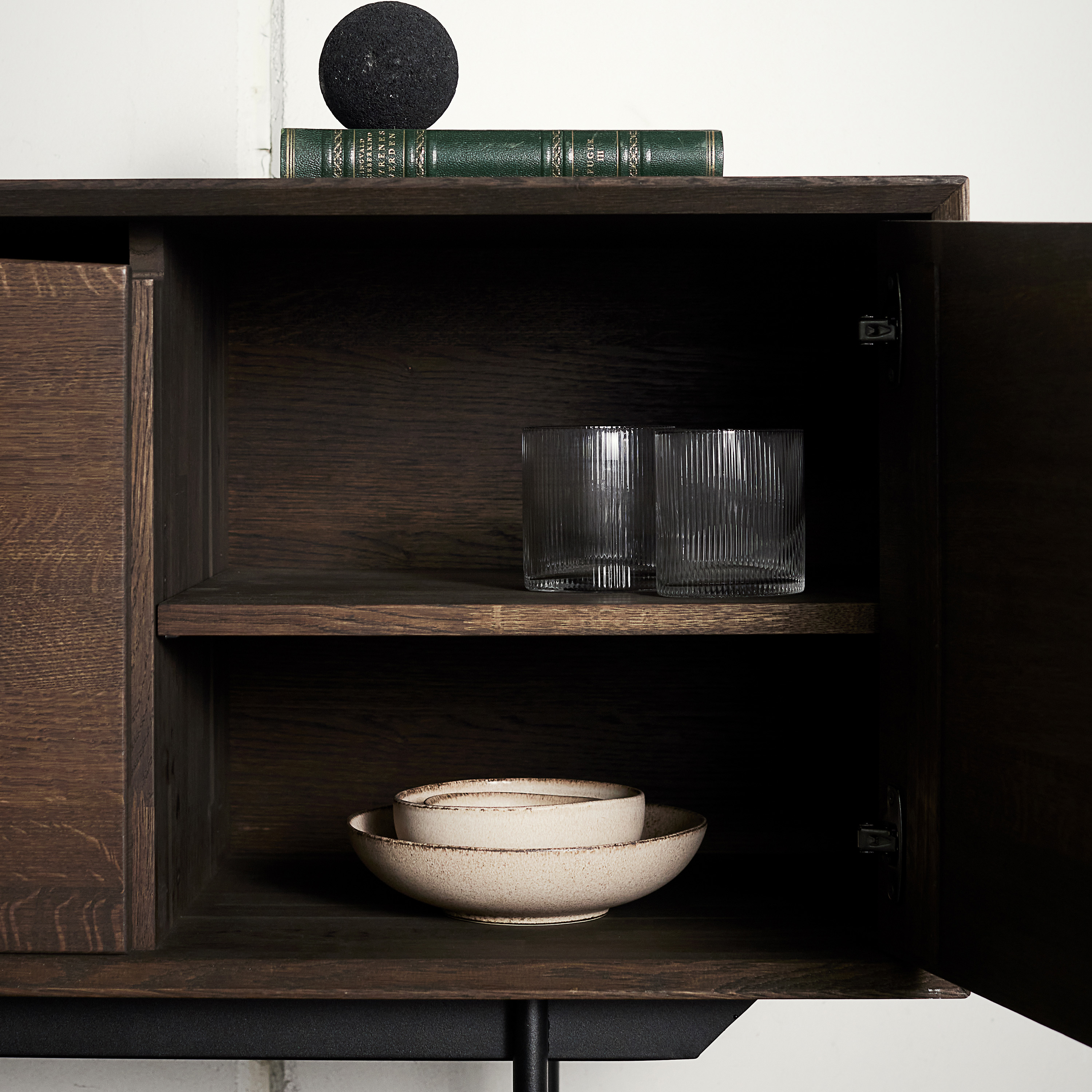 Muubs Wing 4 dörrar Sideboard Smoked Oak 185x72