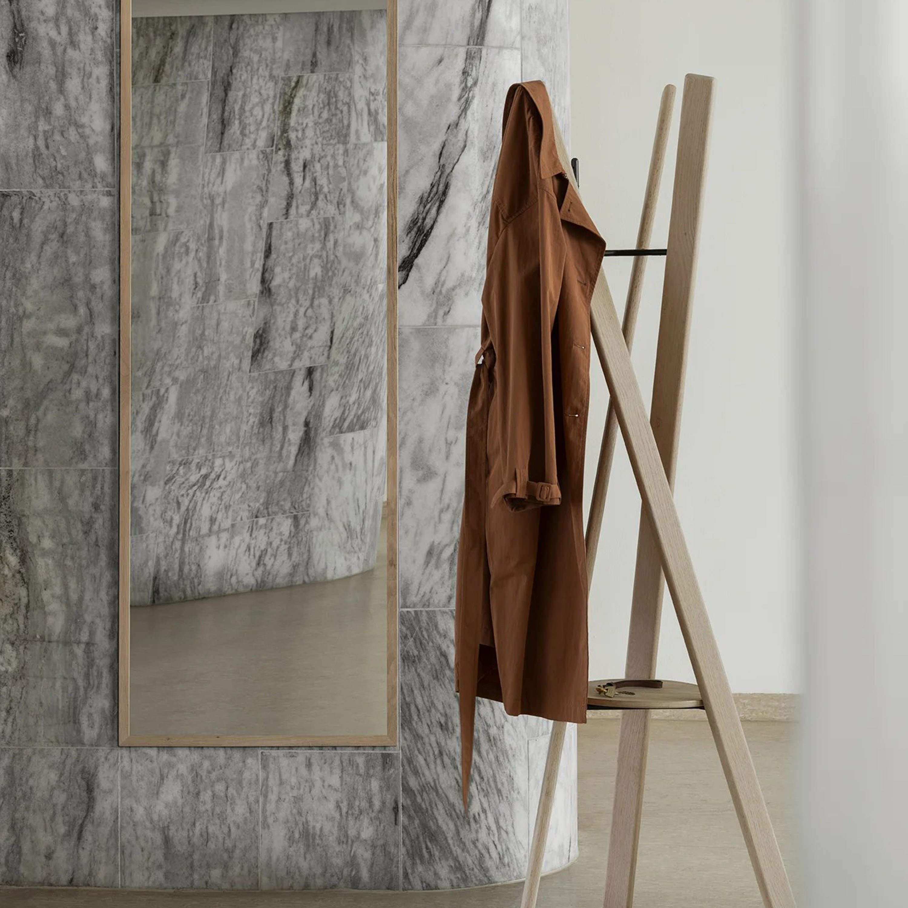 Blomus Rakku Klesstativ Eik 176cm