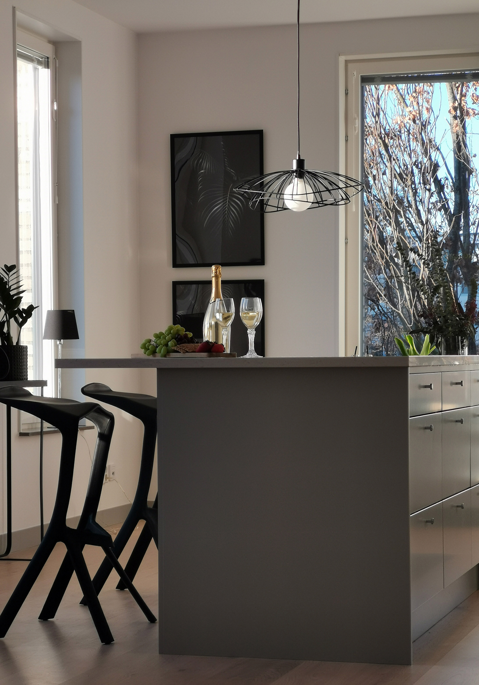 Globen Lighting Ray Kattovalaisin Musta Ø45