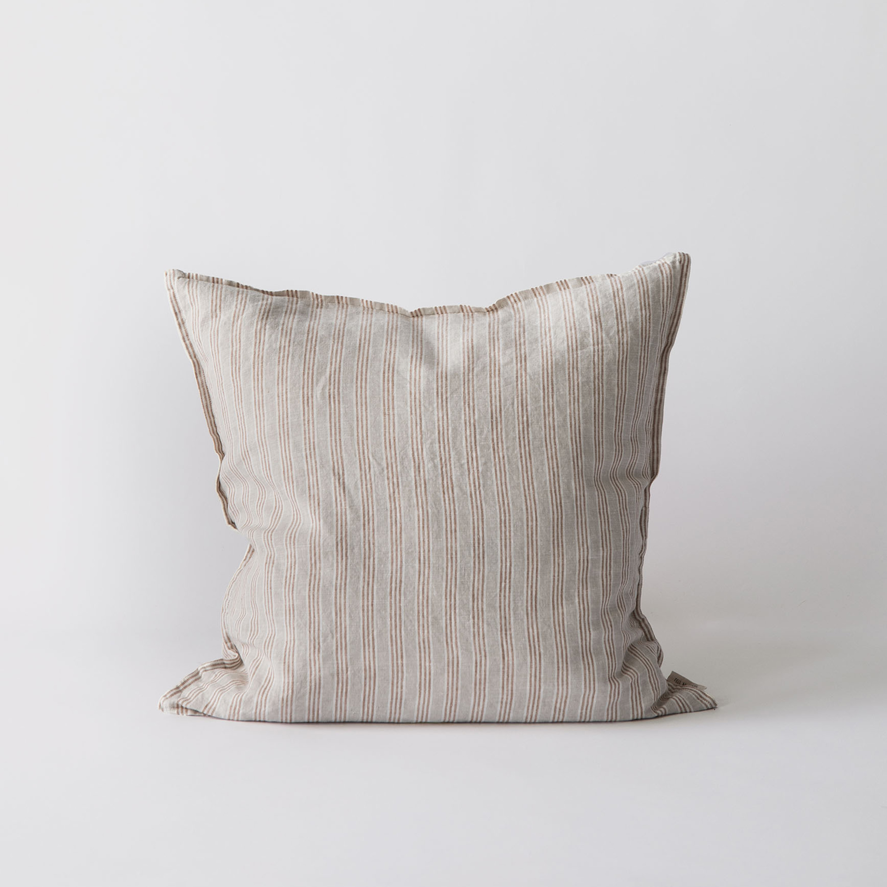 Tell me more Kuddfodral Linne Hazelnut Stripe 50x50