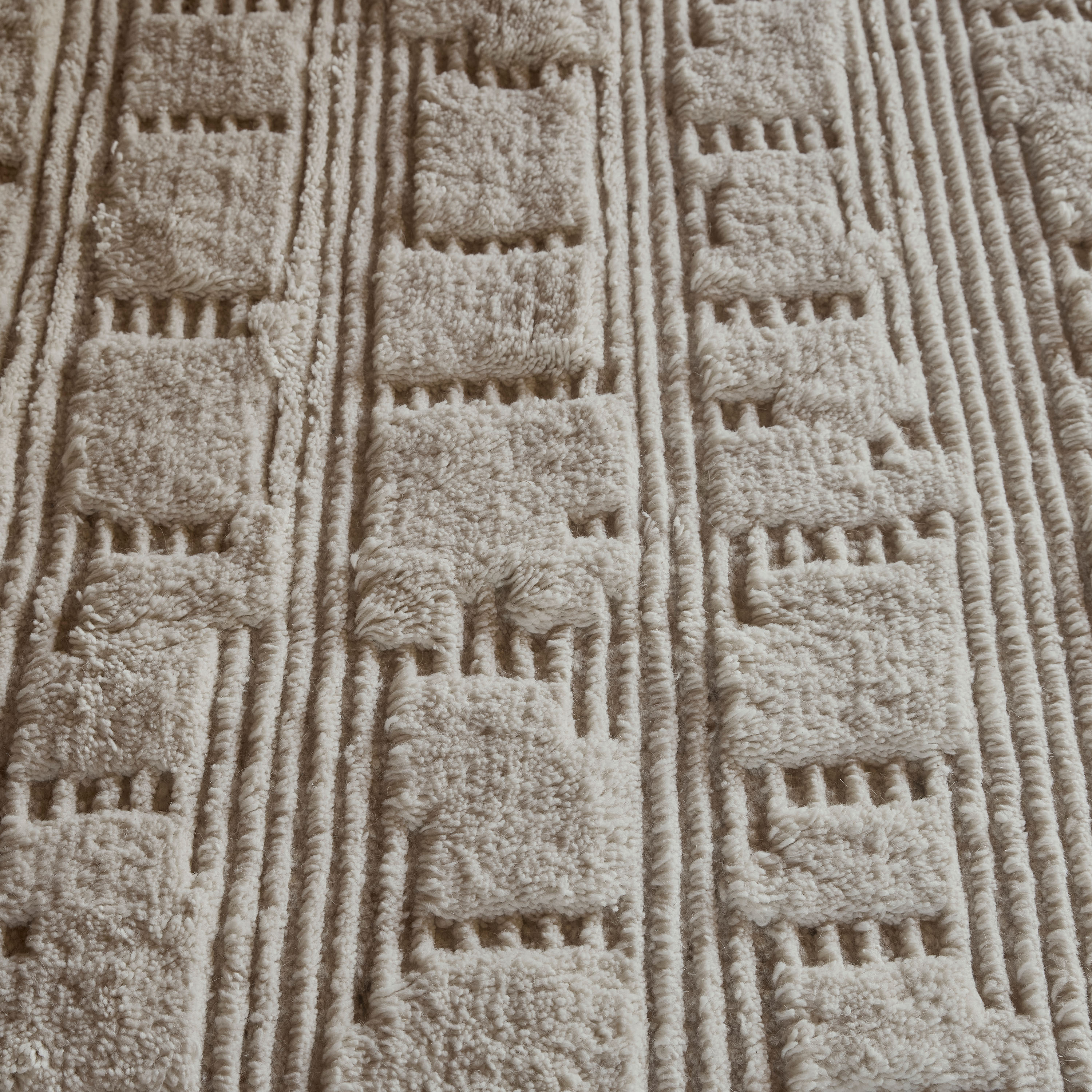 Tinted Lydahl Ullmatta Offwhite 250x350