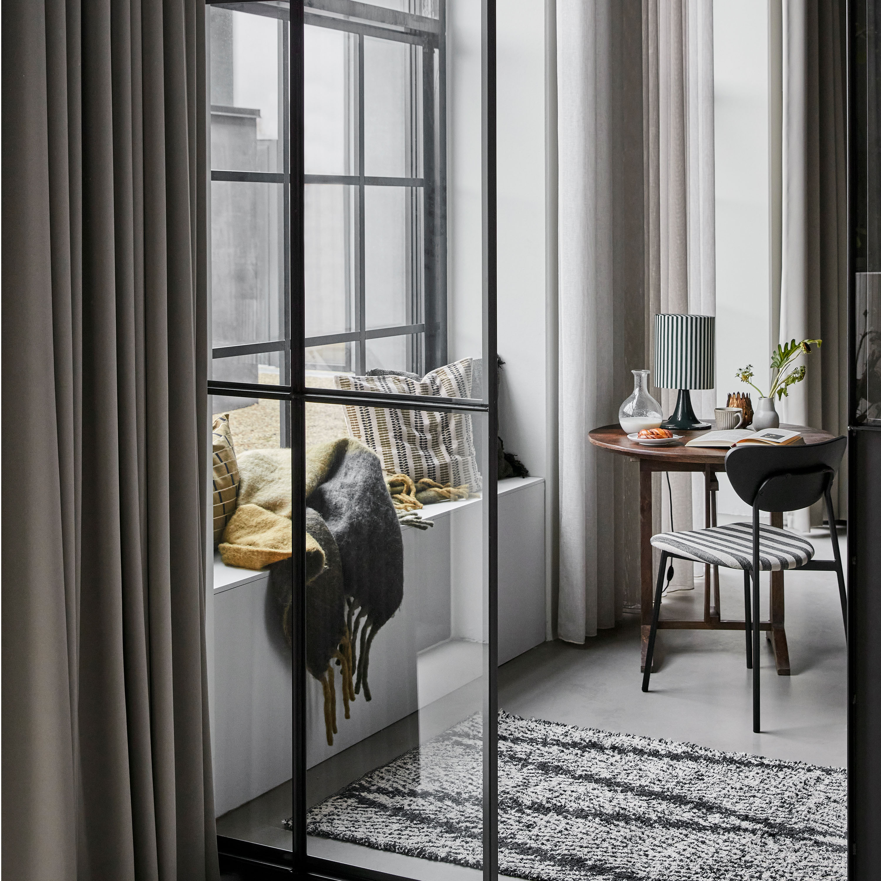 House Doctor Wine Ruokapöytä Ruskea Ø80