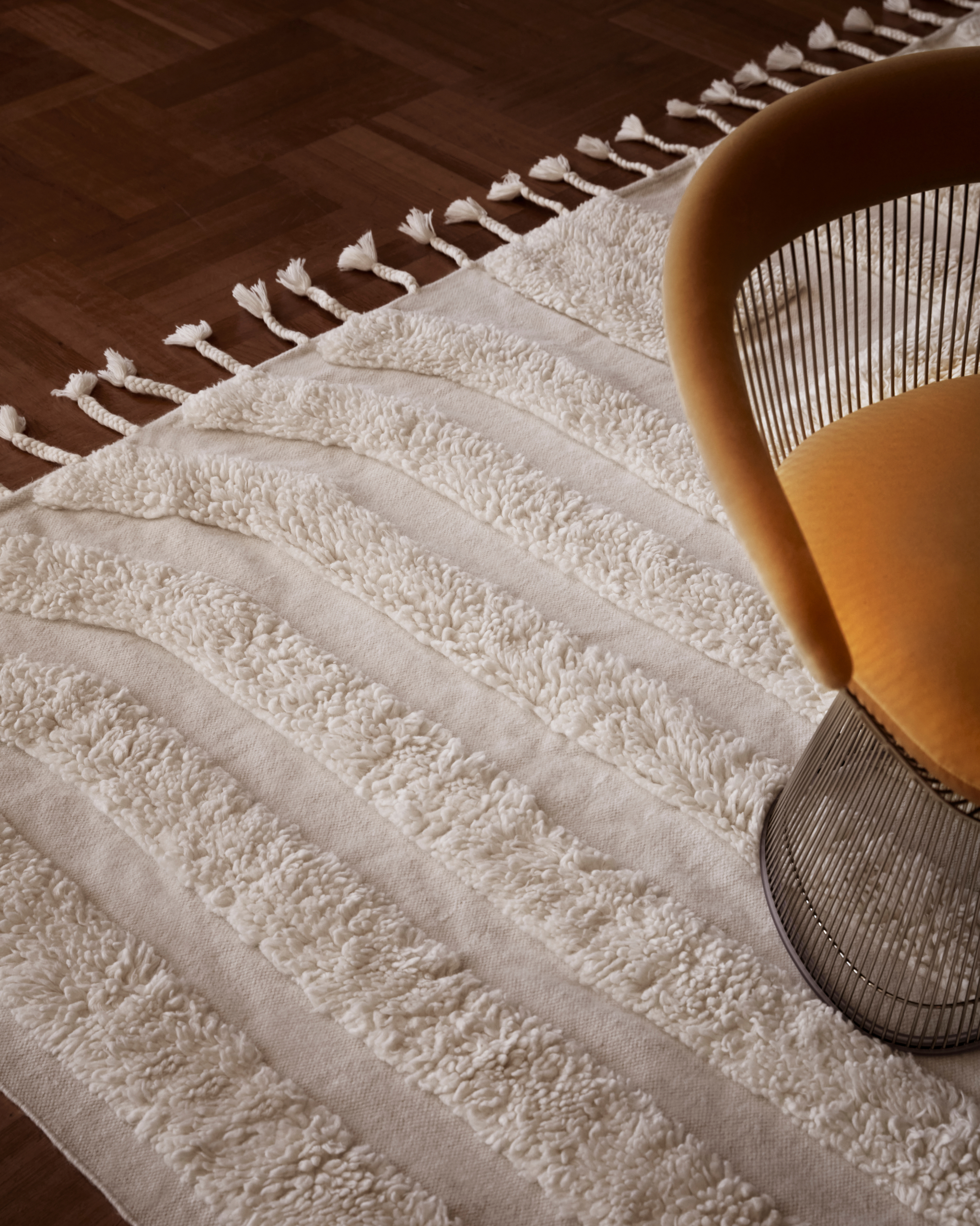 Tinted Kask Ullteppe Offwhite 300x400