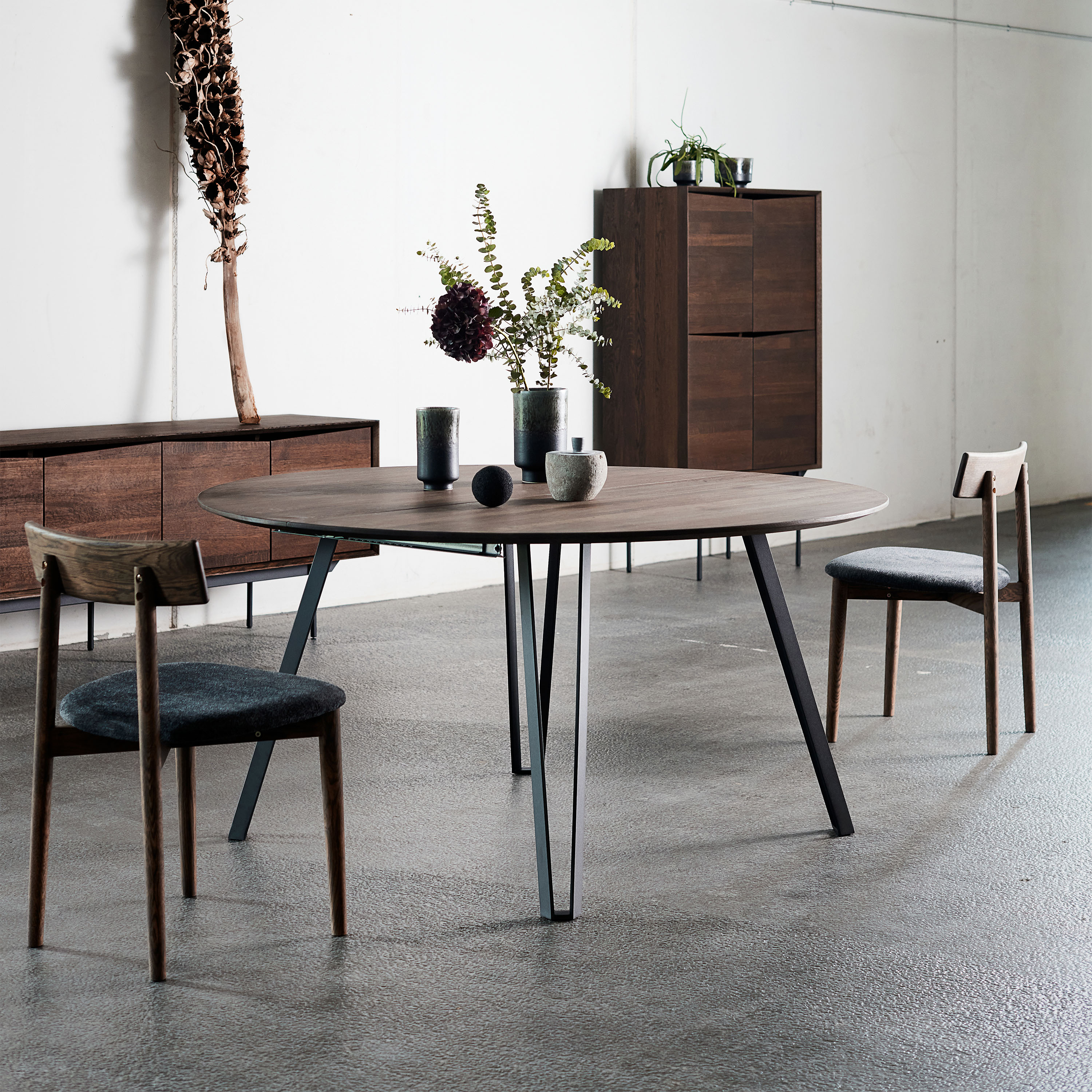 Muubs Tetra Ruokatuoli Dark Oil/Granite Oak