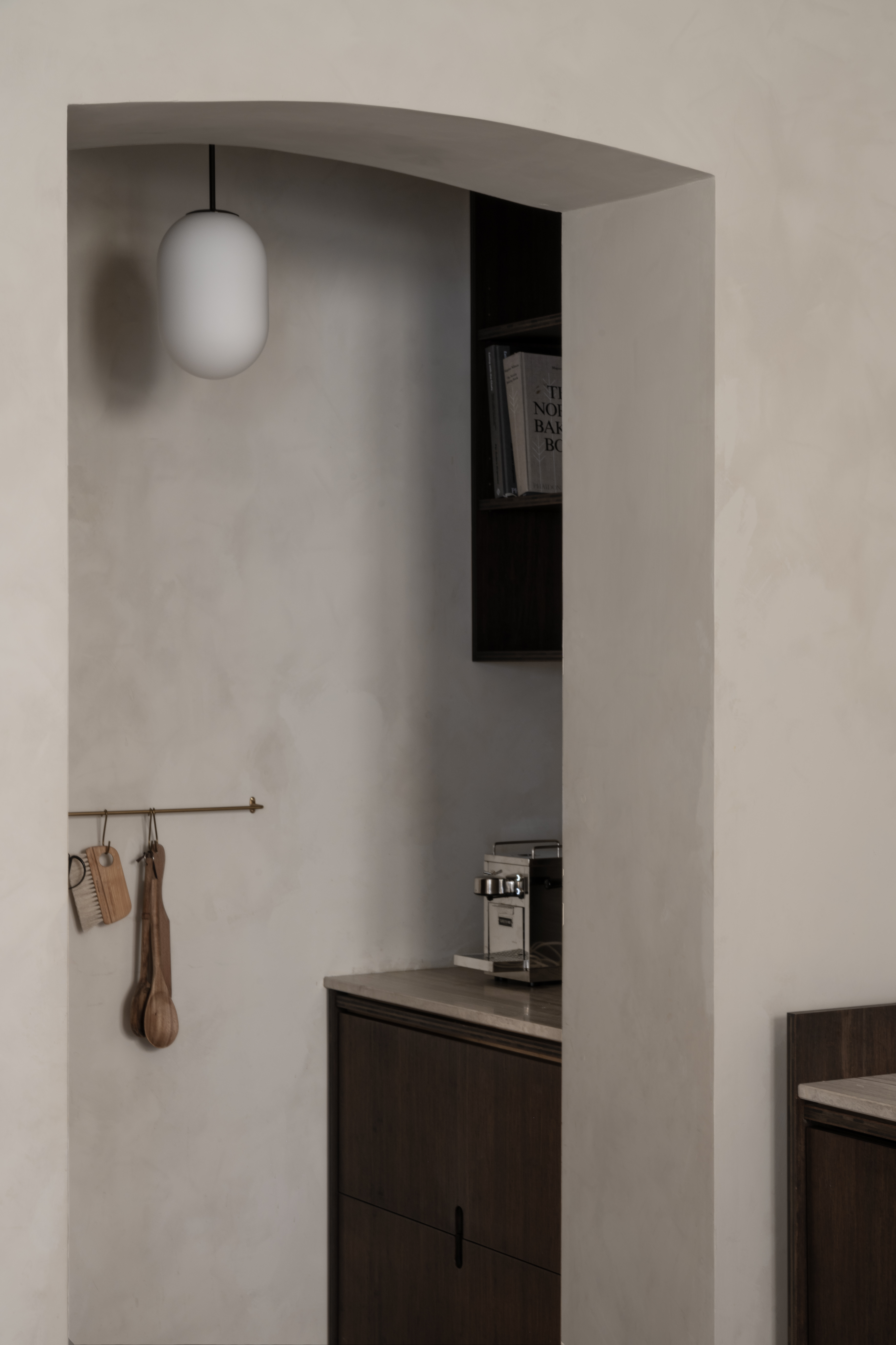 Watt &amp; Veke Noor Taklampa Opal/Black Medium