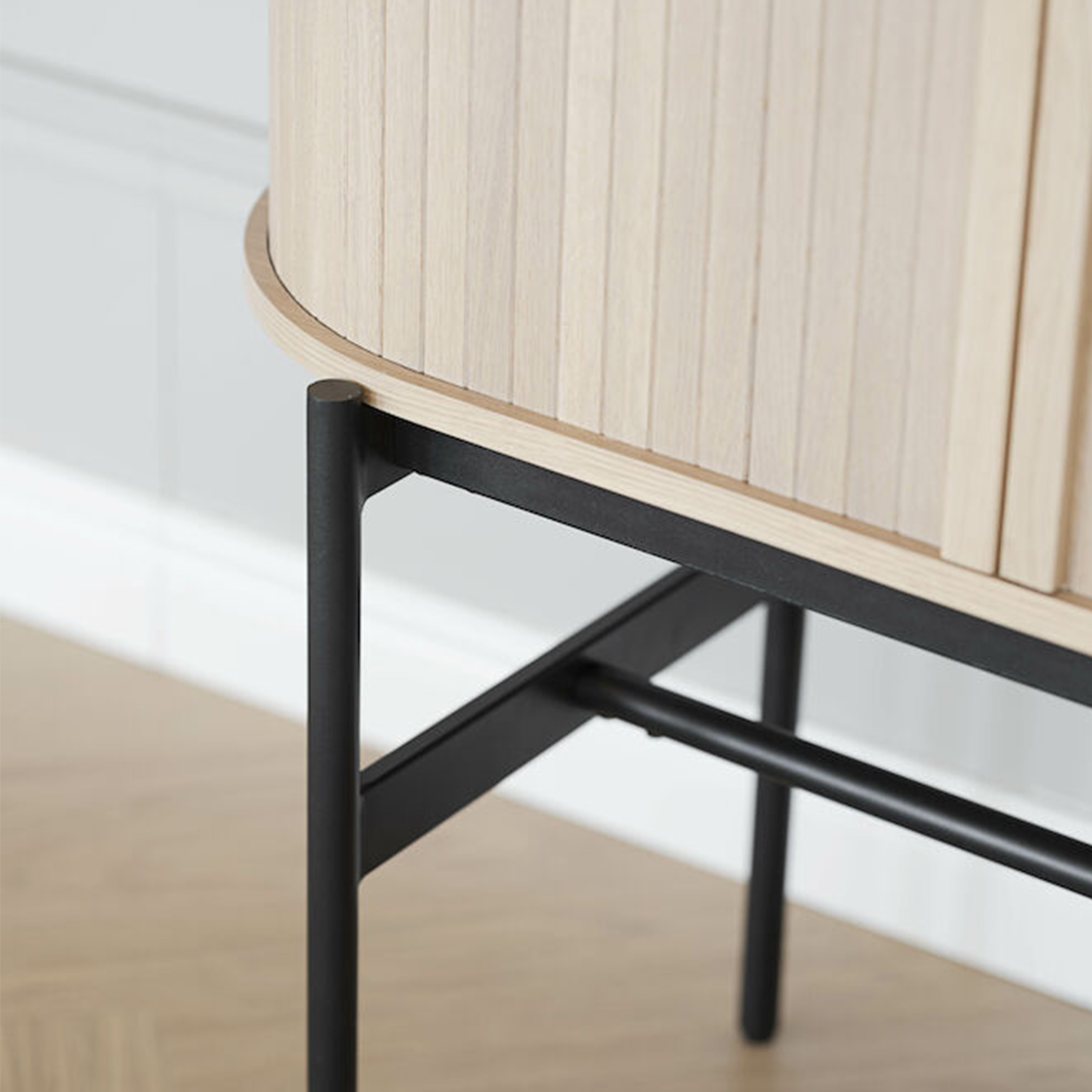 Rowico Home Haddington Skåp Vitpigmenterad/Svart102cm