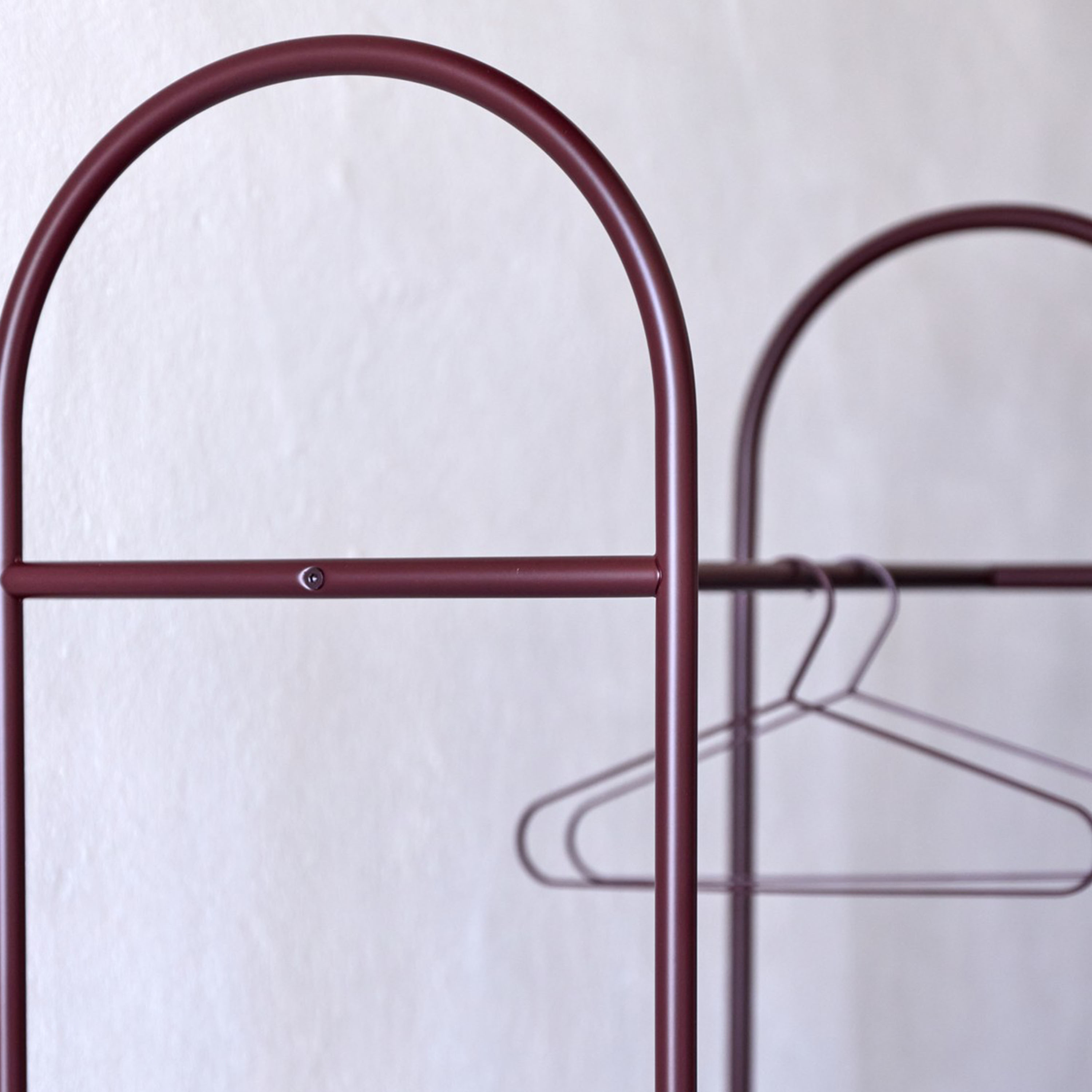 Mette Ditmer Arch Klädhängare Wine 186x92