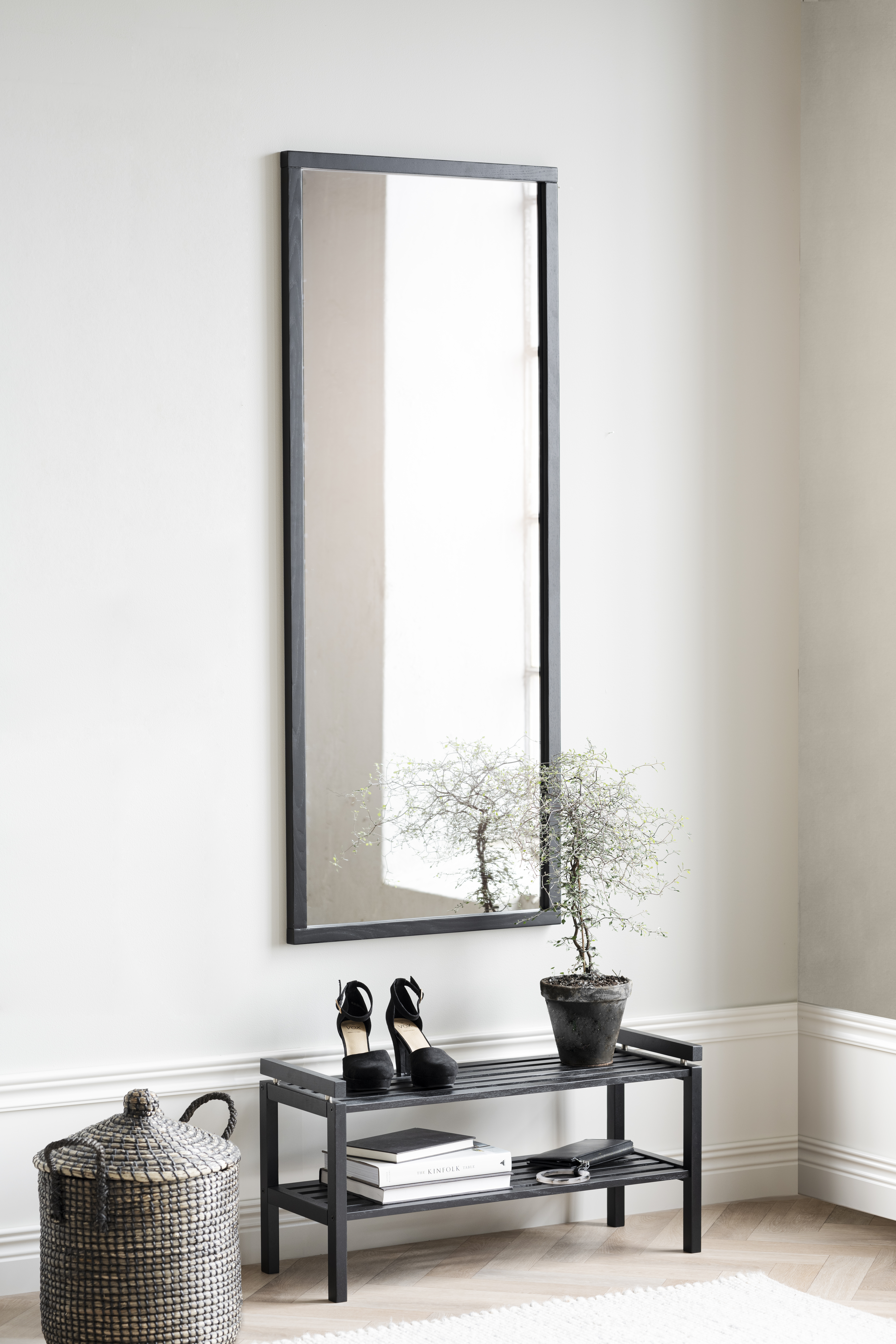 Rowico Home Confetti Skohylla Svart 100cm