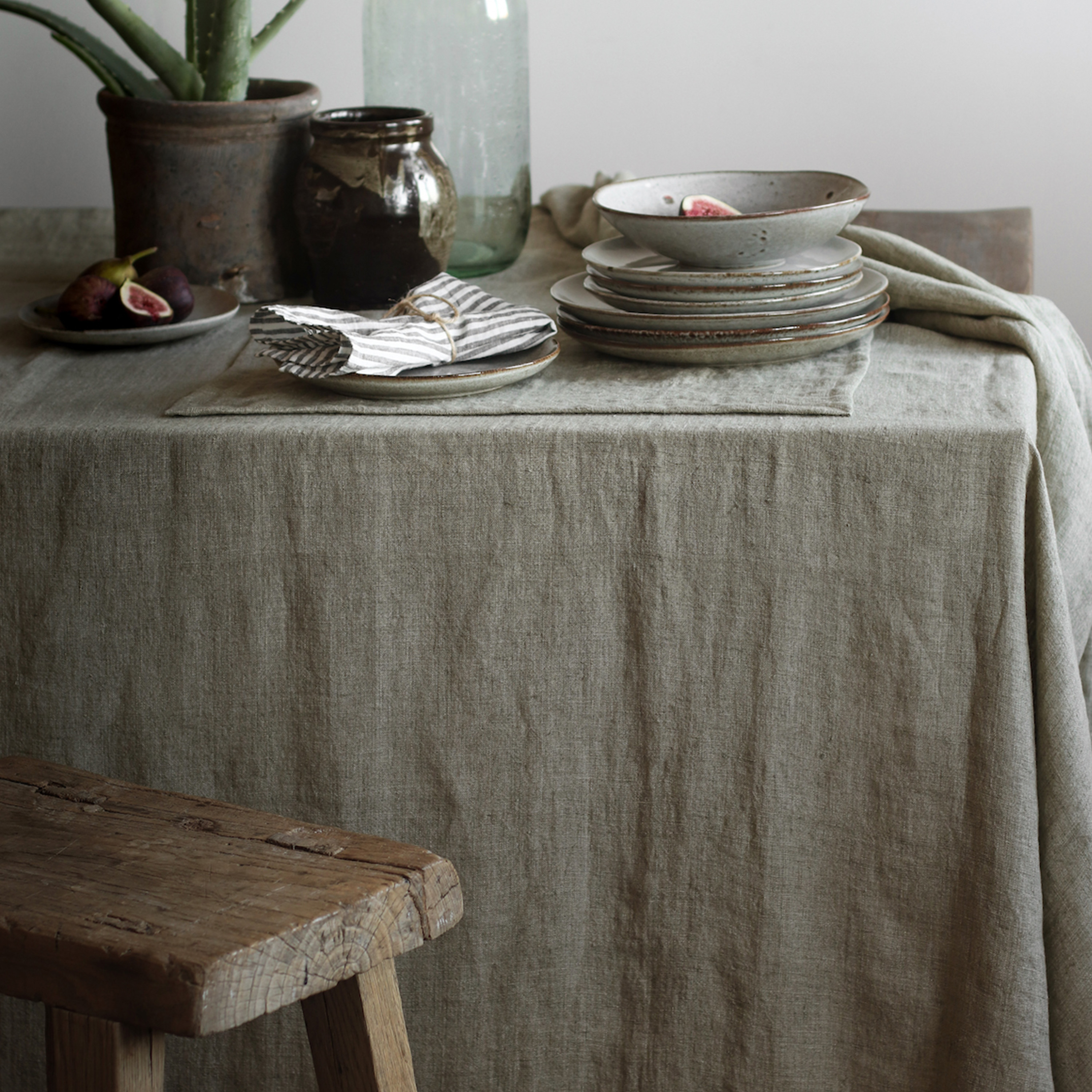 Tell me more Marion Pellavapöytäliina Dune 145 x 270