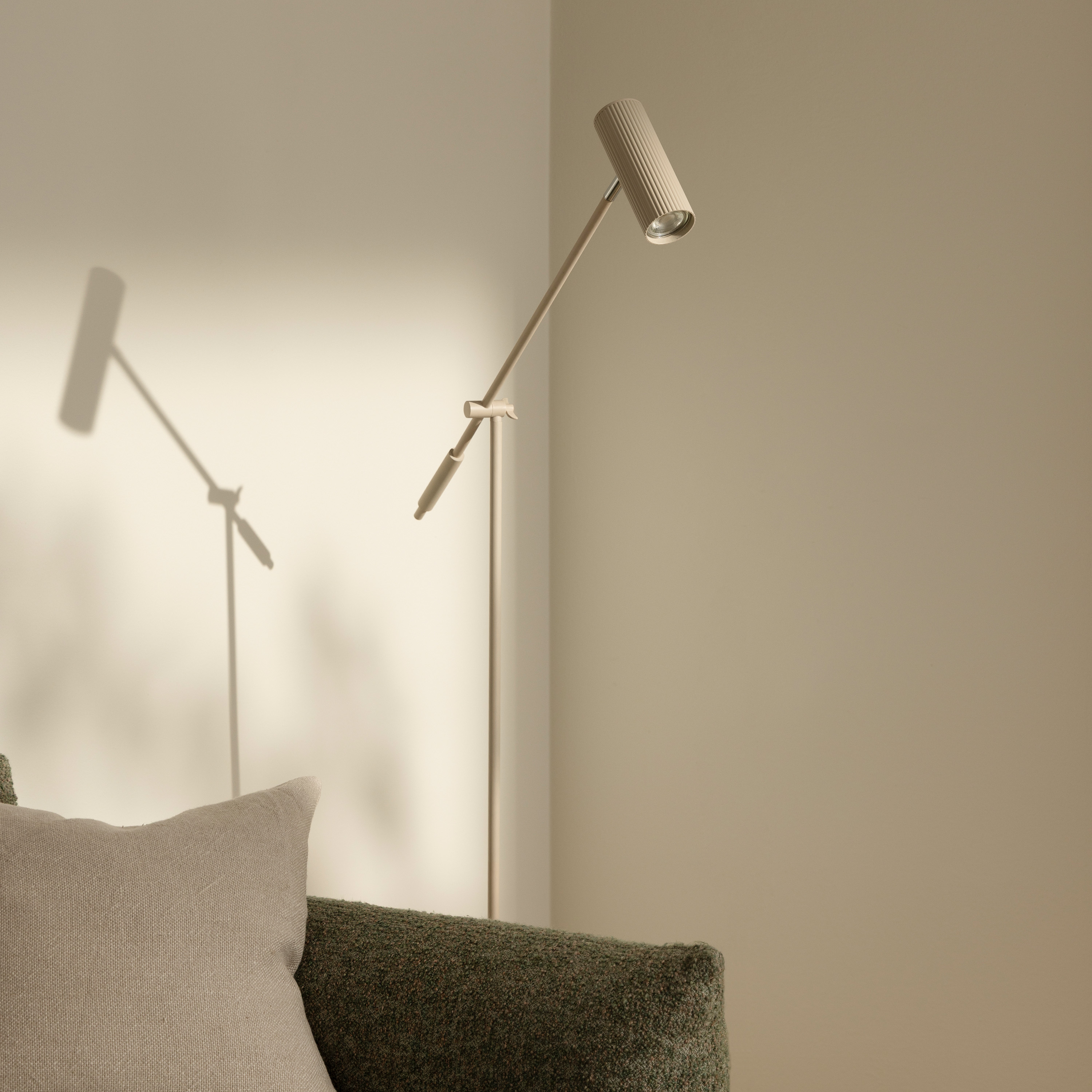 Globen Lighting Hubble Gulvlampe Leselys Beige