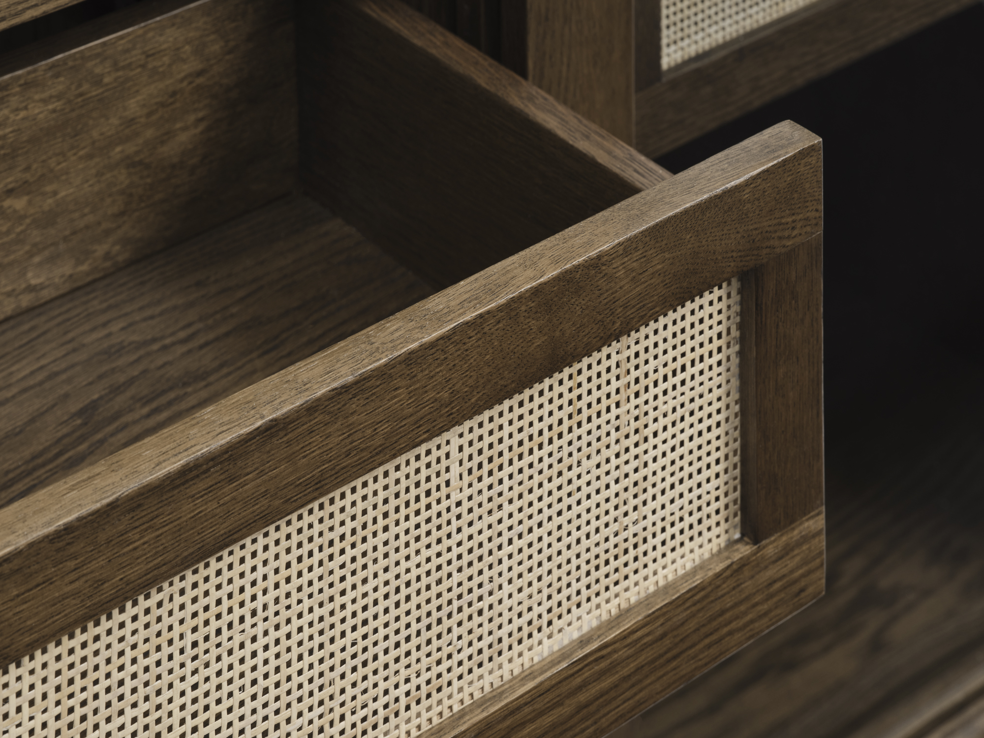 Nordic Home Sofia Vitriinikaappi Smoked Oak 160cm