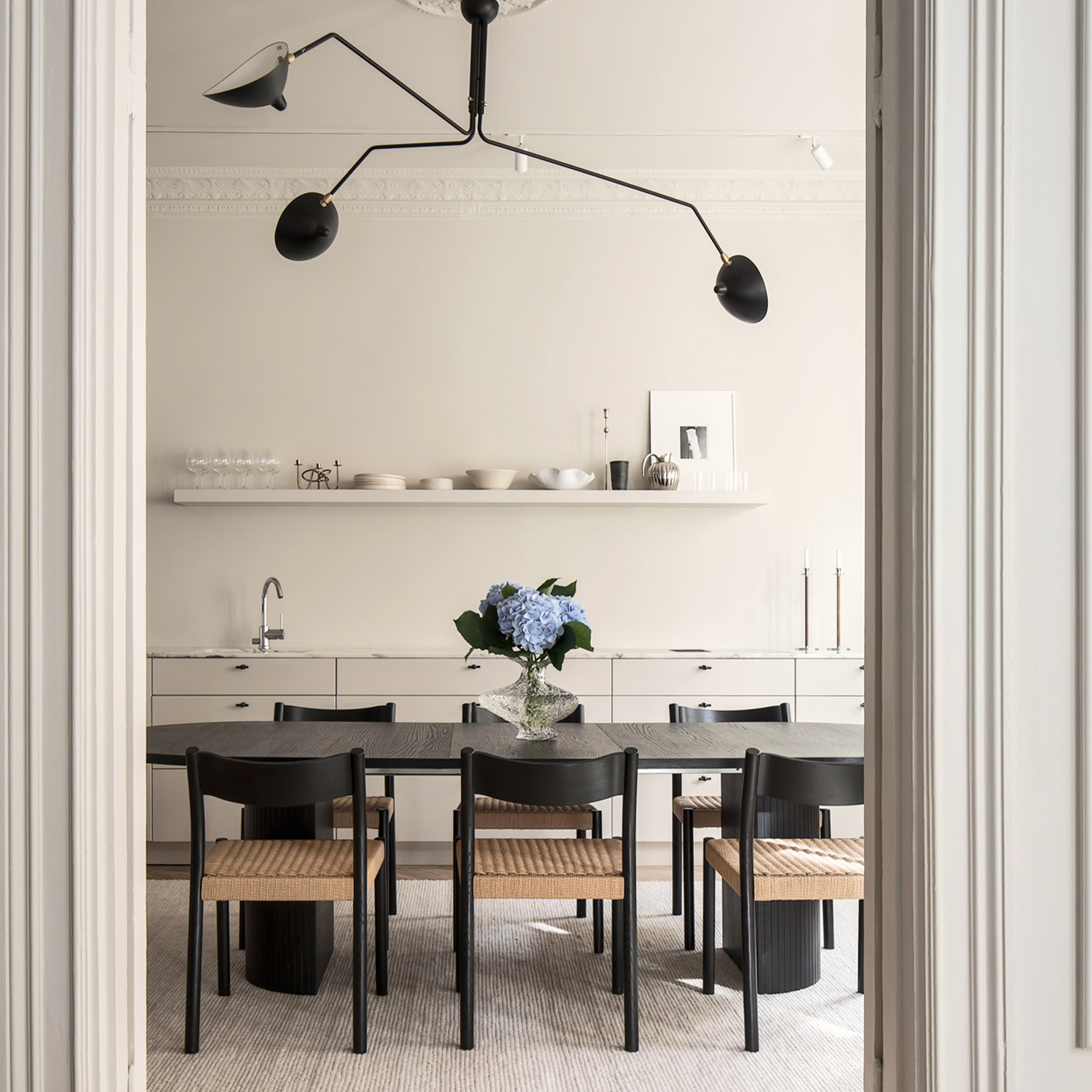 Sleepo Collection Colin Matstol Svartbetsad Ek