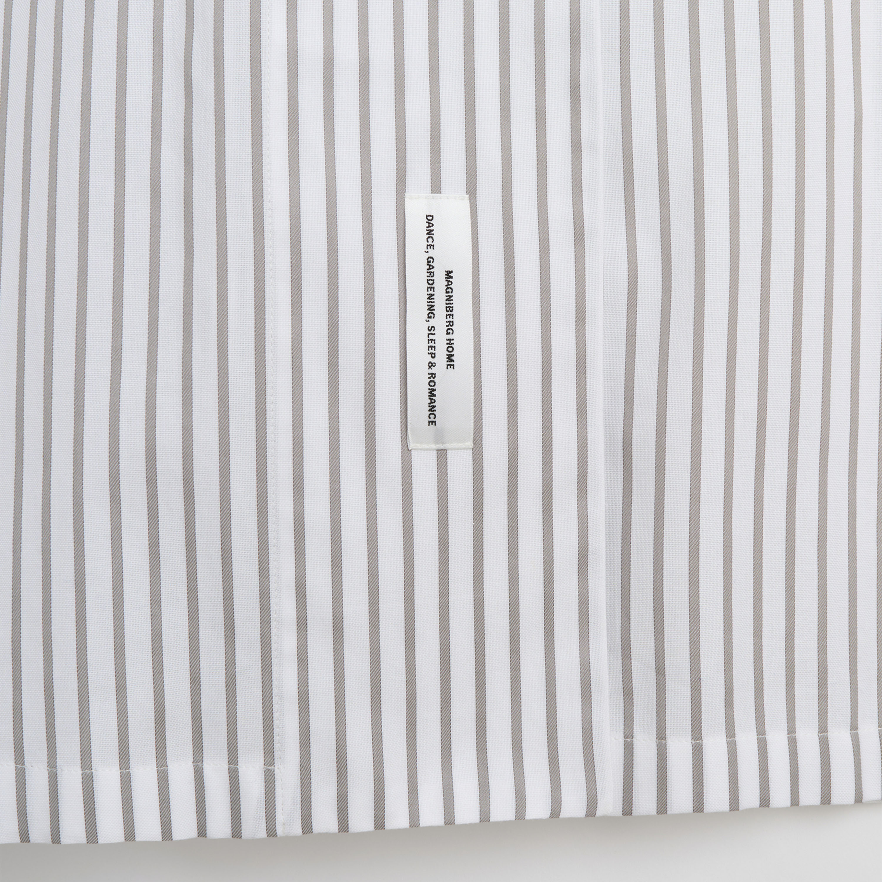 Magniberg Voyage Morgonrock Stripe Gray Large