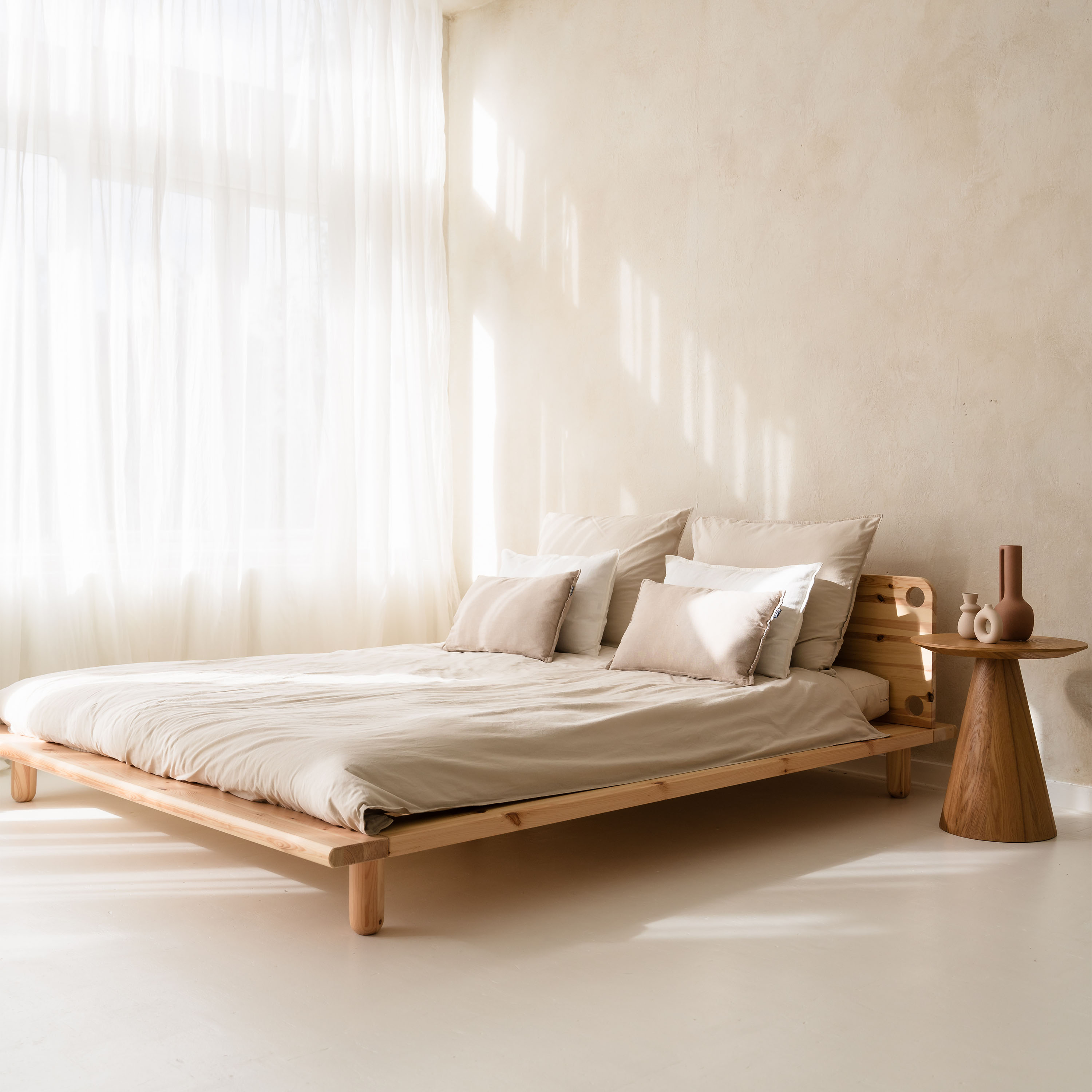 Karup Design Peek Sängram inkl Sänglampa Natur 160cm