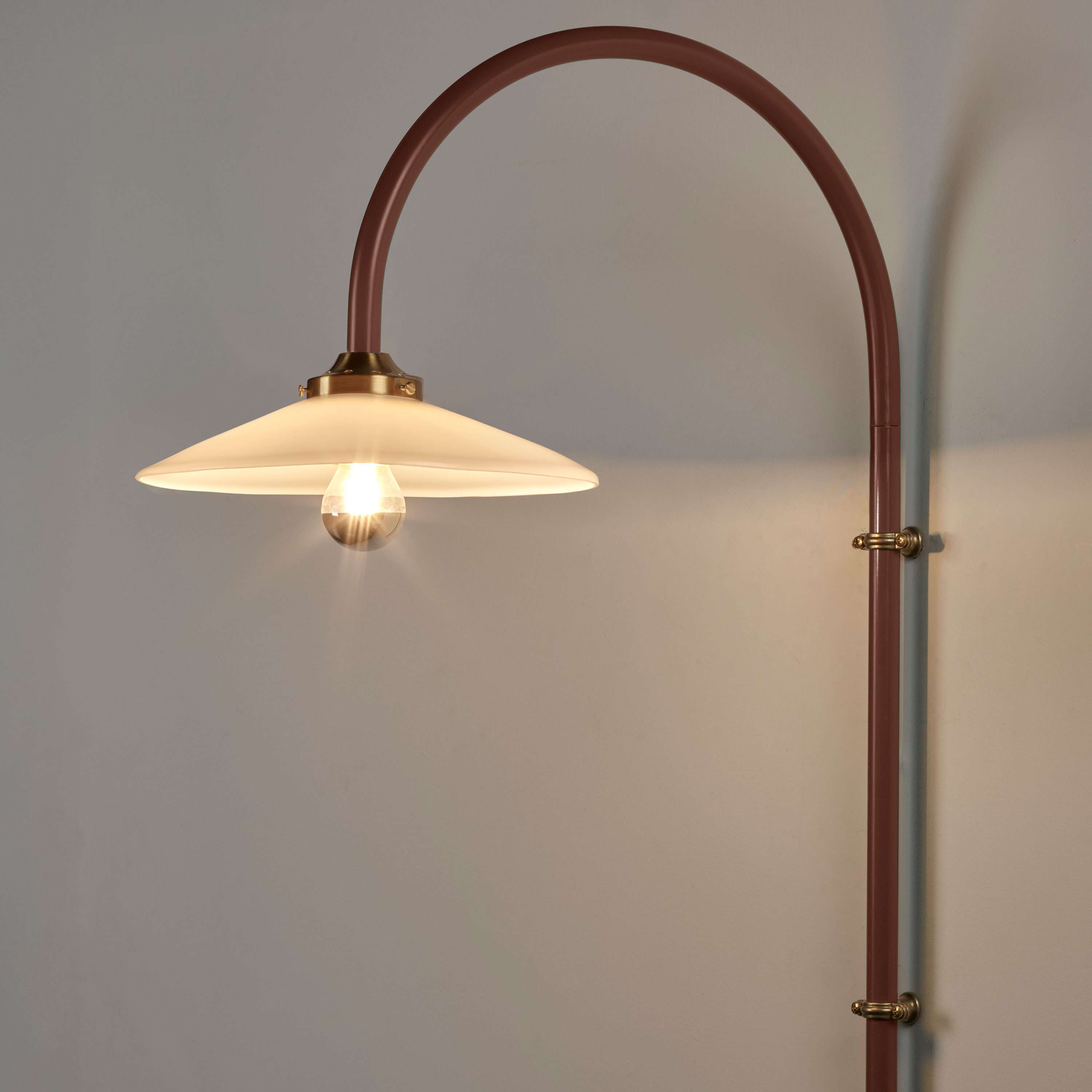 Hanging Lamp N°2 Vägglampa Menie Red Mini