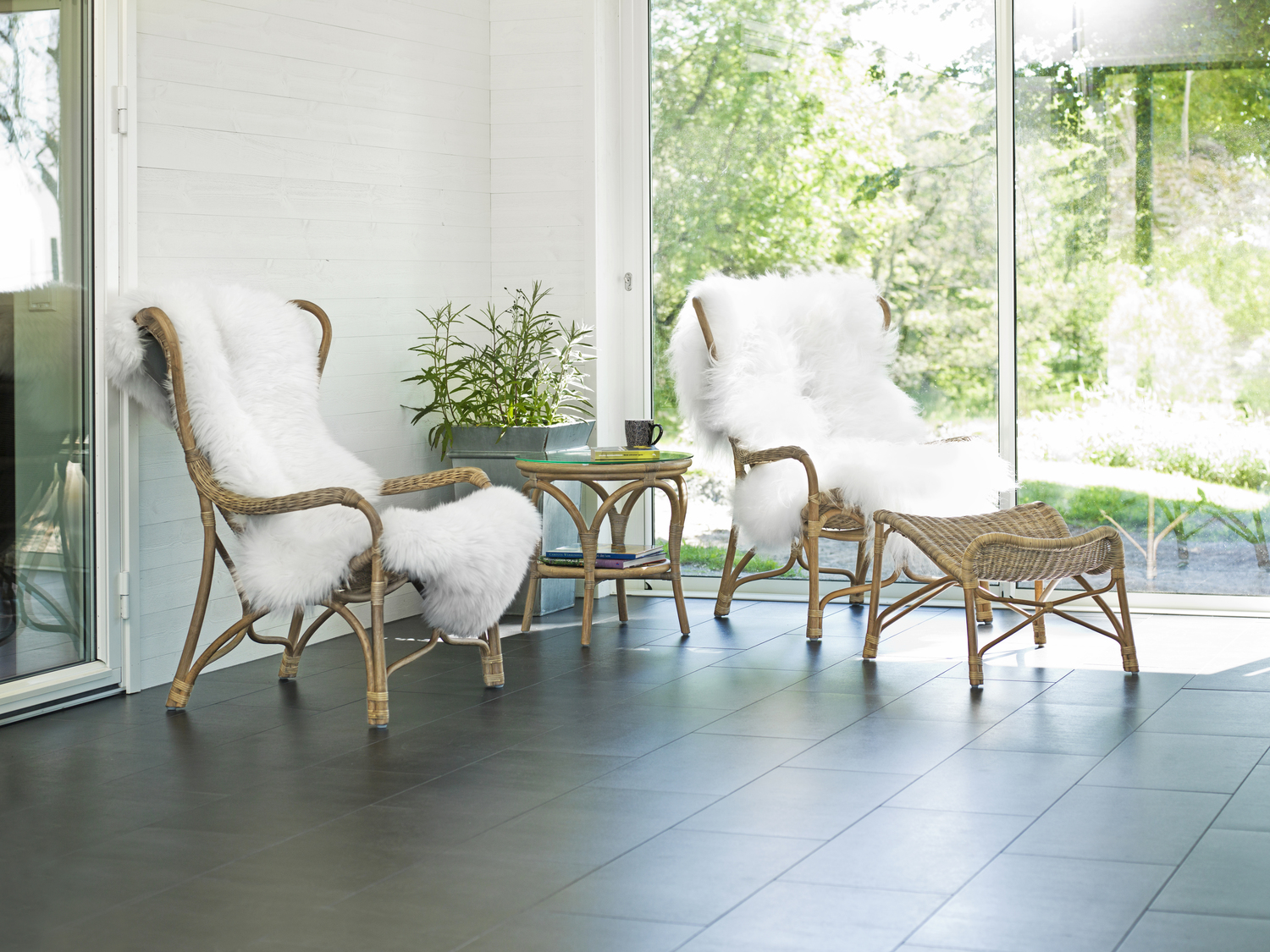 Hillerstorp Praktö Nojatuoli Luonnonvärinen