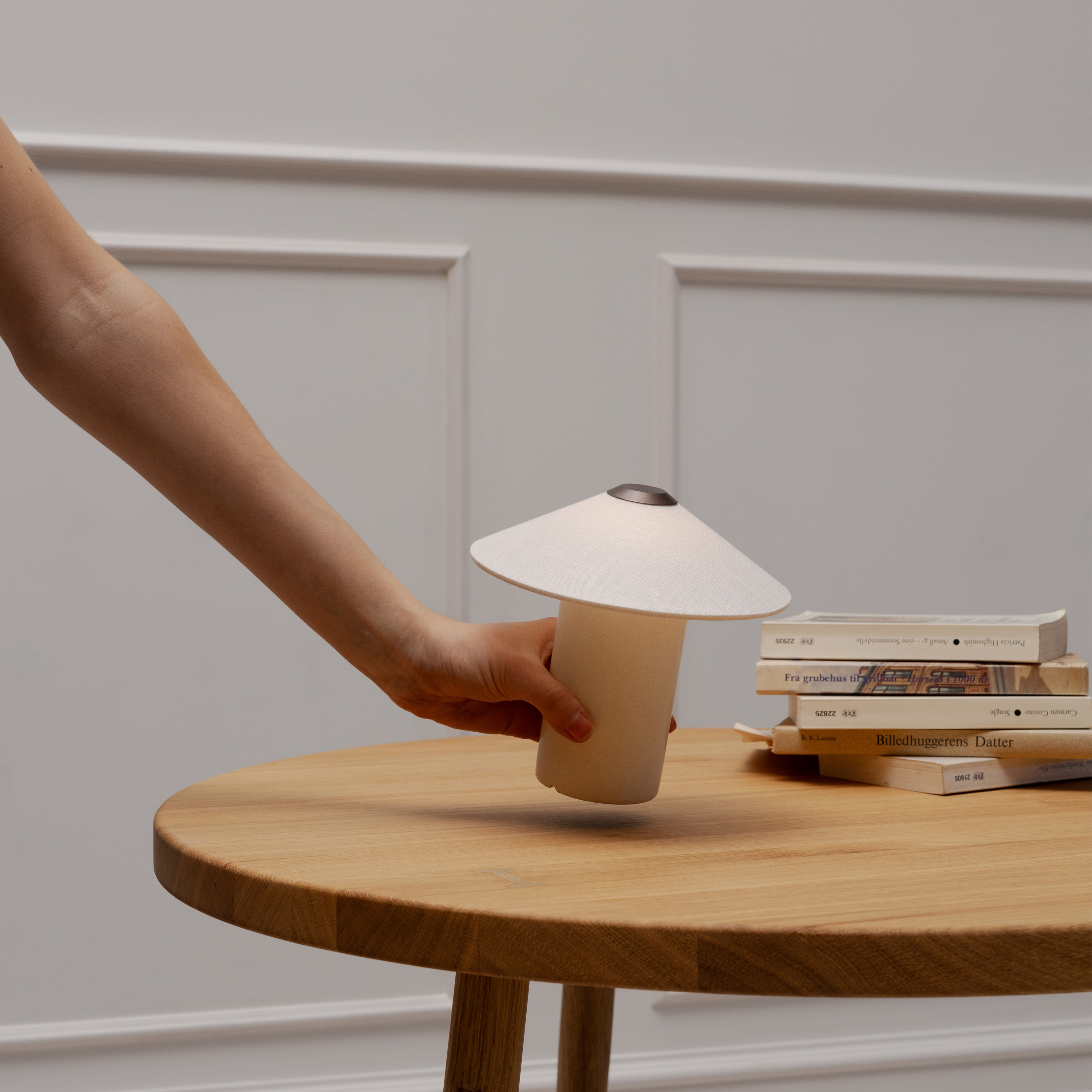 LYFA Futé Tragbare Tischleuchte 17cm