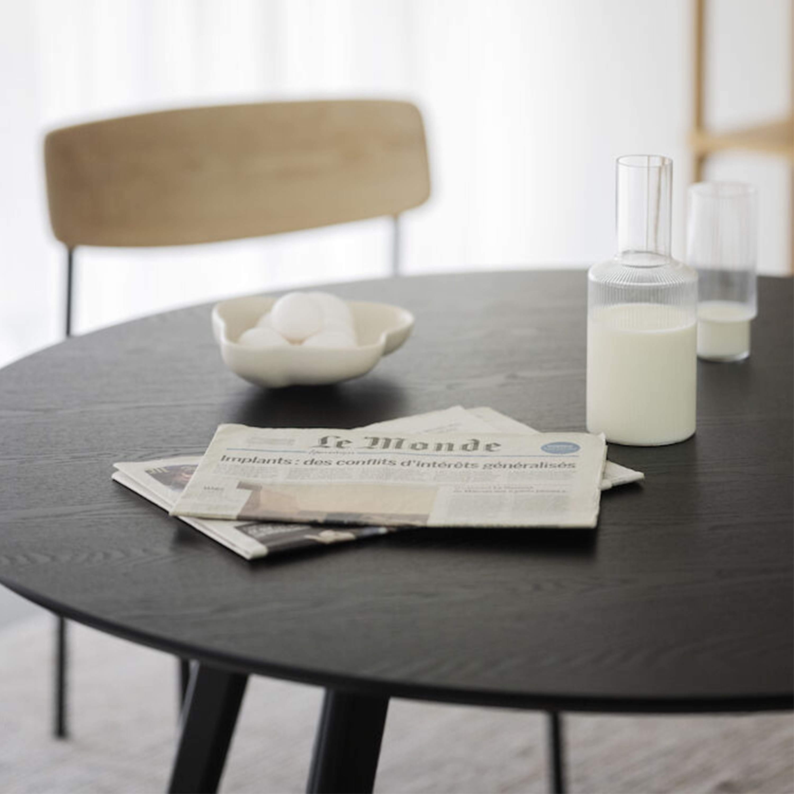 Rowico Home Yumi Matbord Svartbetsad Ø115