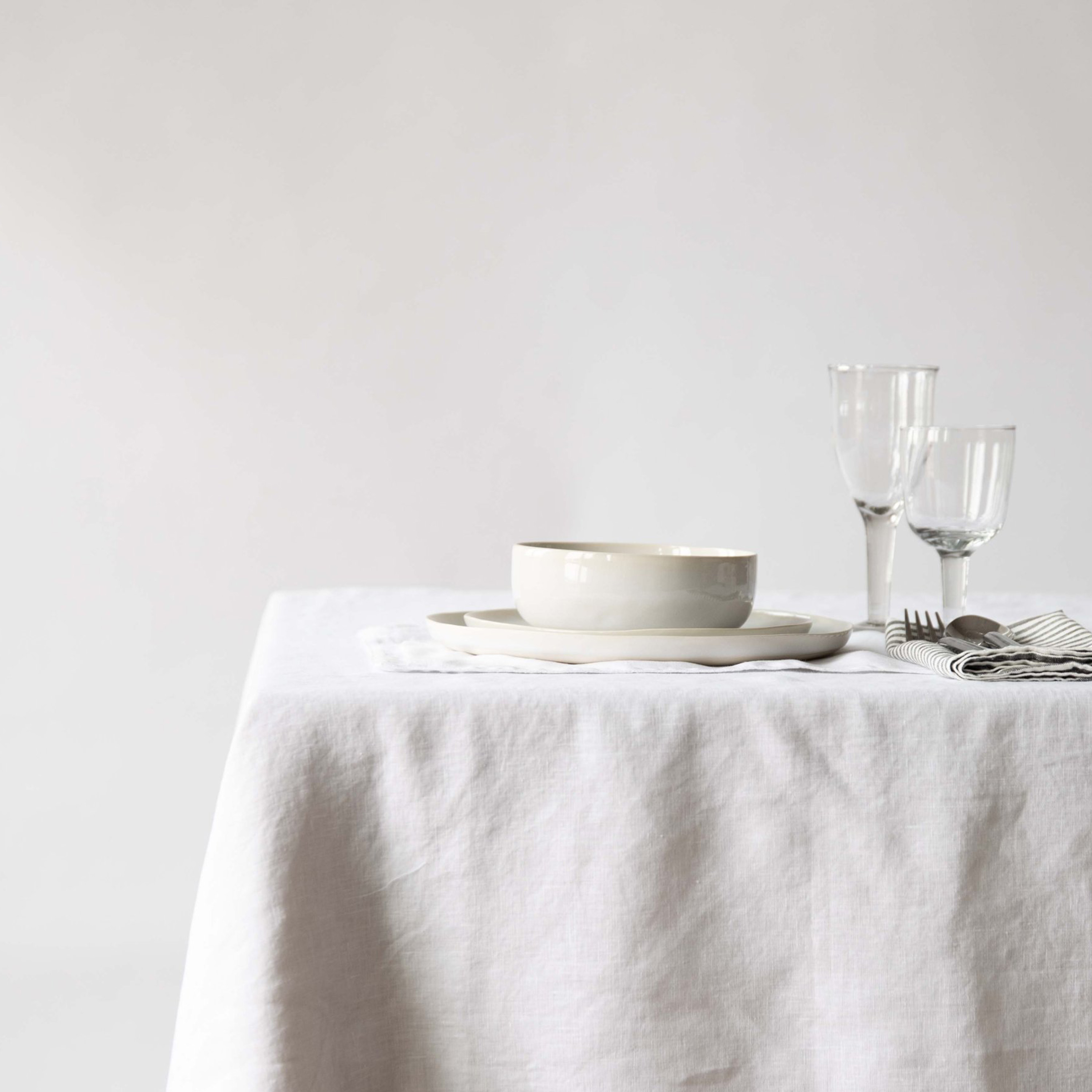 Tell me more Pöytäliina Pellava Bleached White 145x330