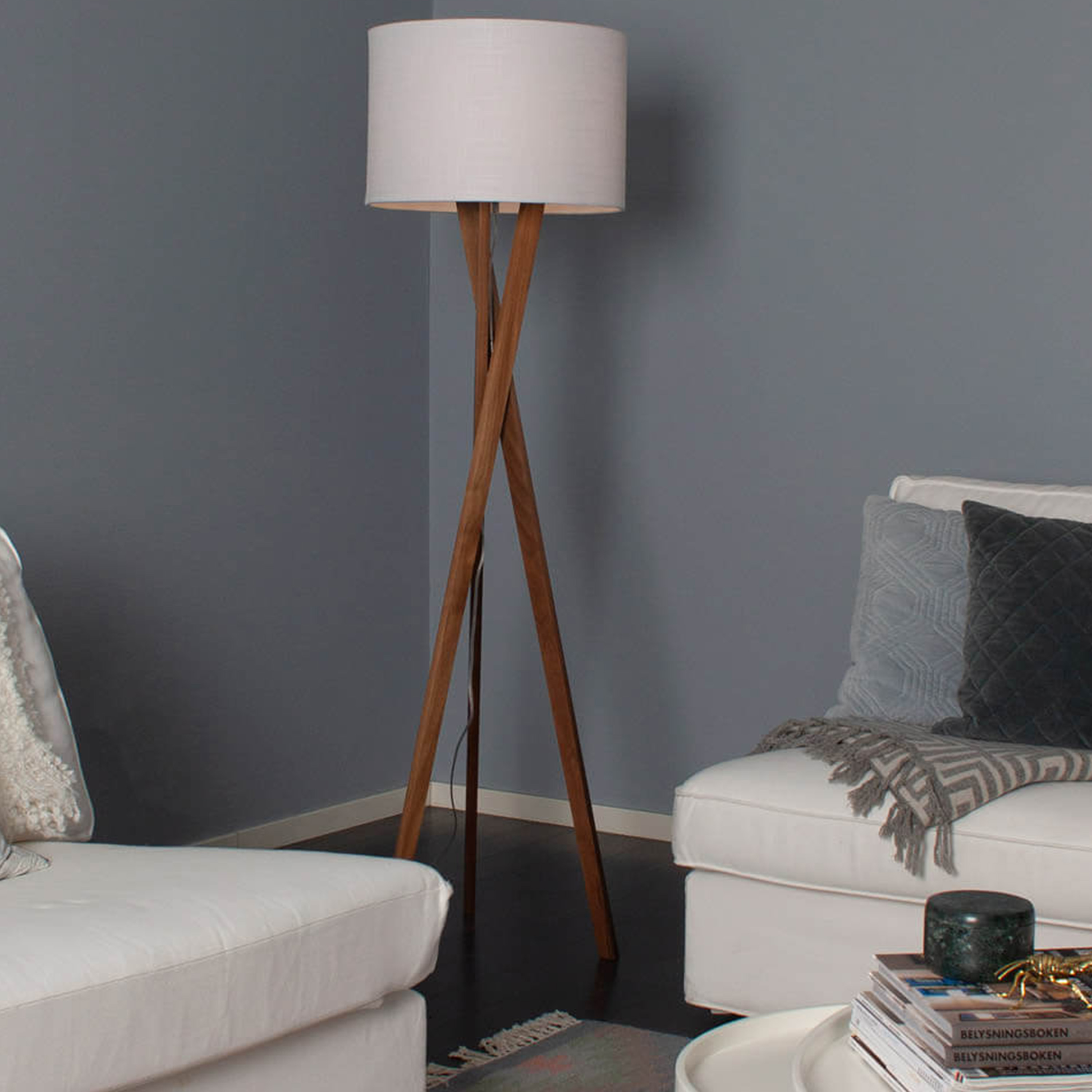 By Rydéns Vega Golvlampa Valnöt