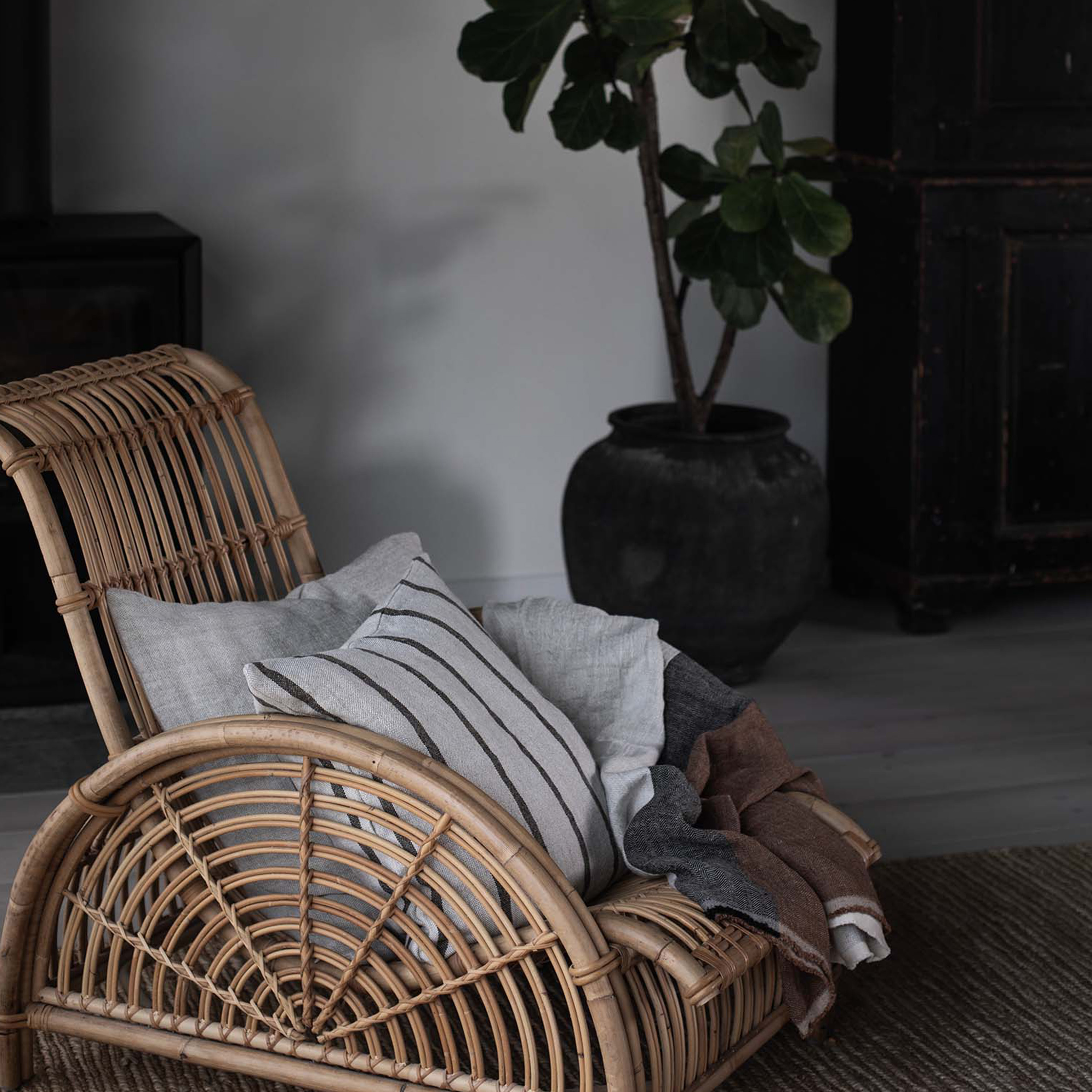 Tell me more Melvin Kuddfodral Linne Taupe Stripe 50x50