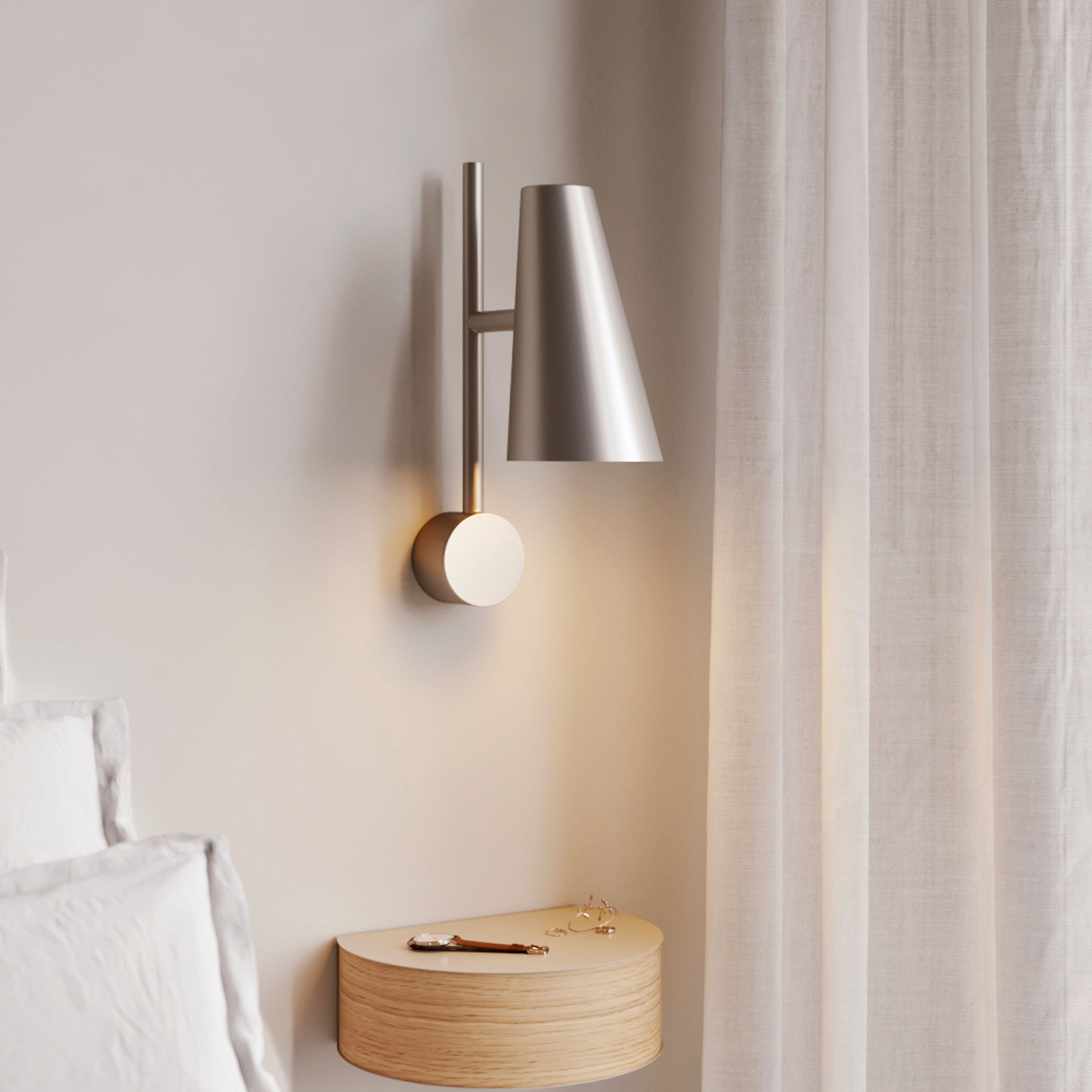 Woud Cono Wandleuchte Satin 33 cm