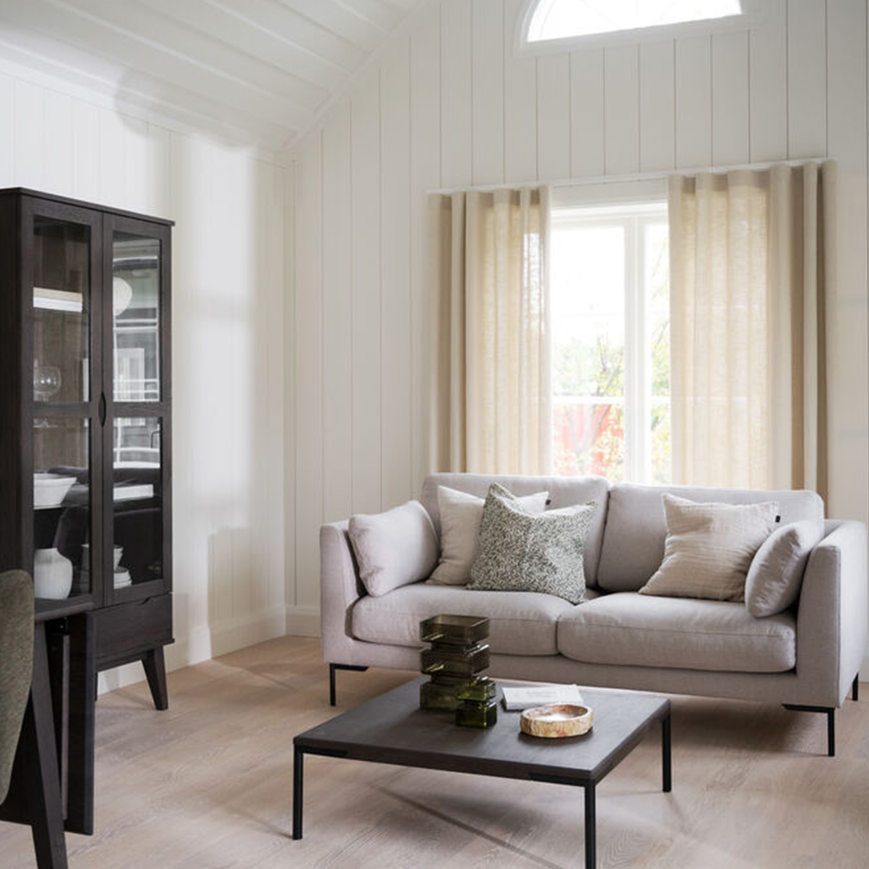 Rowico Home Corwin 2,5-Sitzer Sofa Beige