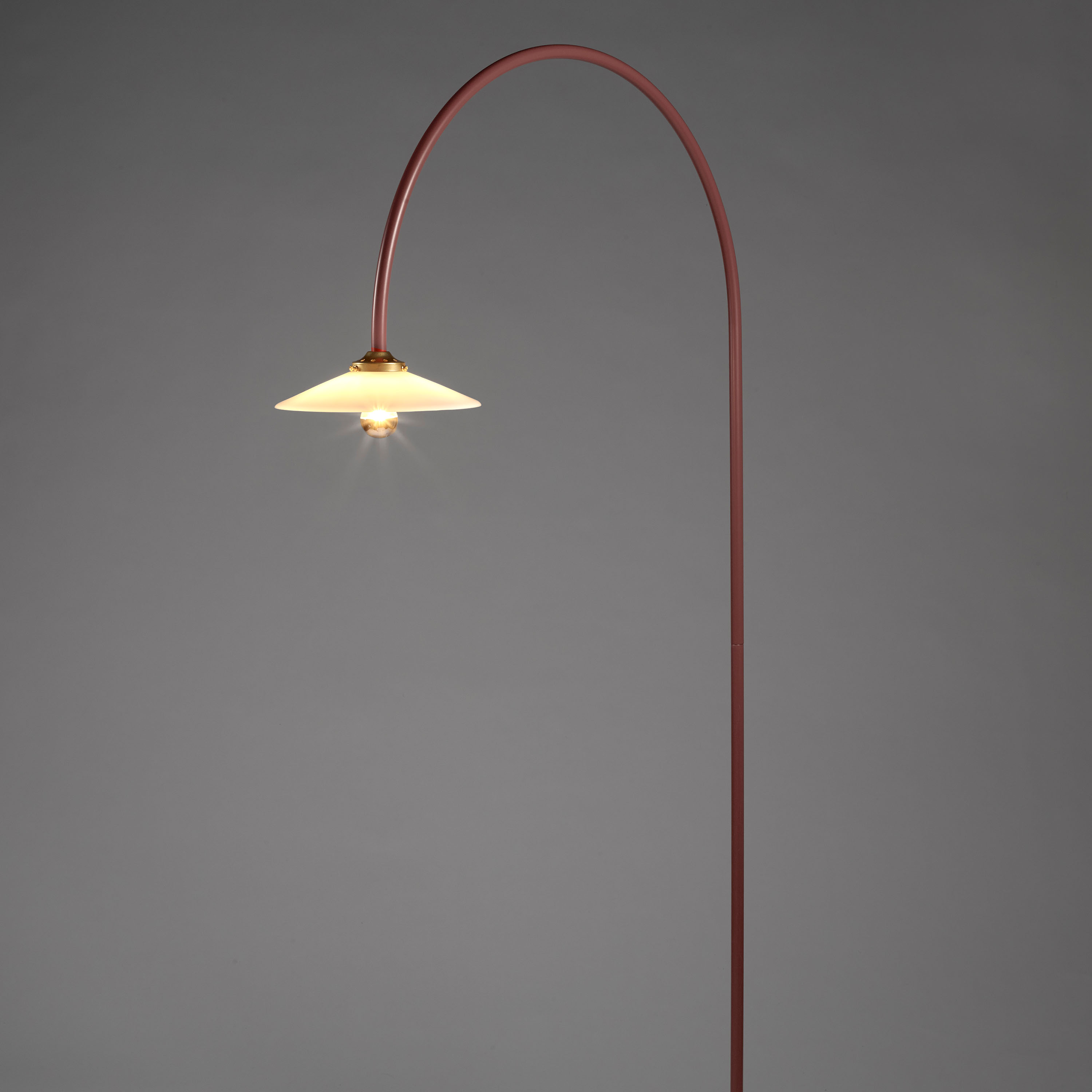 Standing Lamp Marble N°2 Golvlampa Menie Red