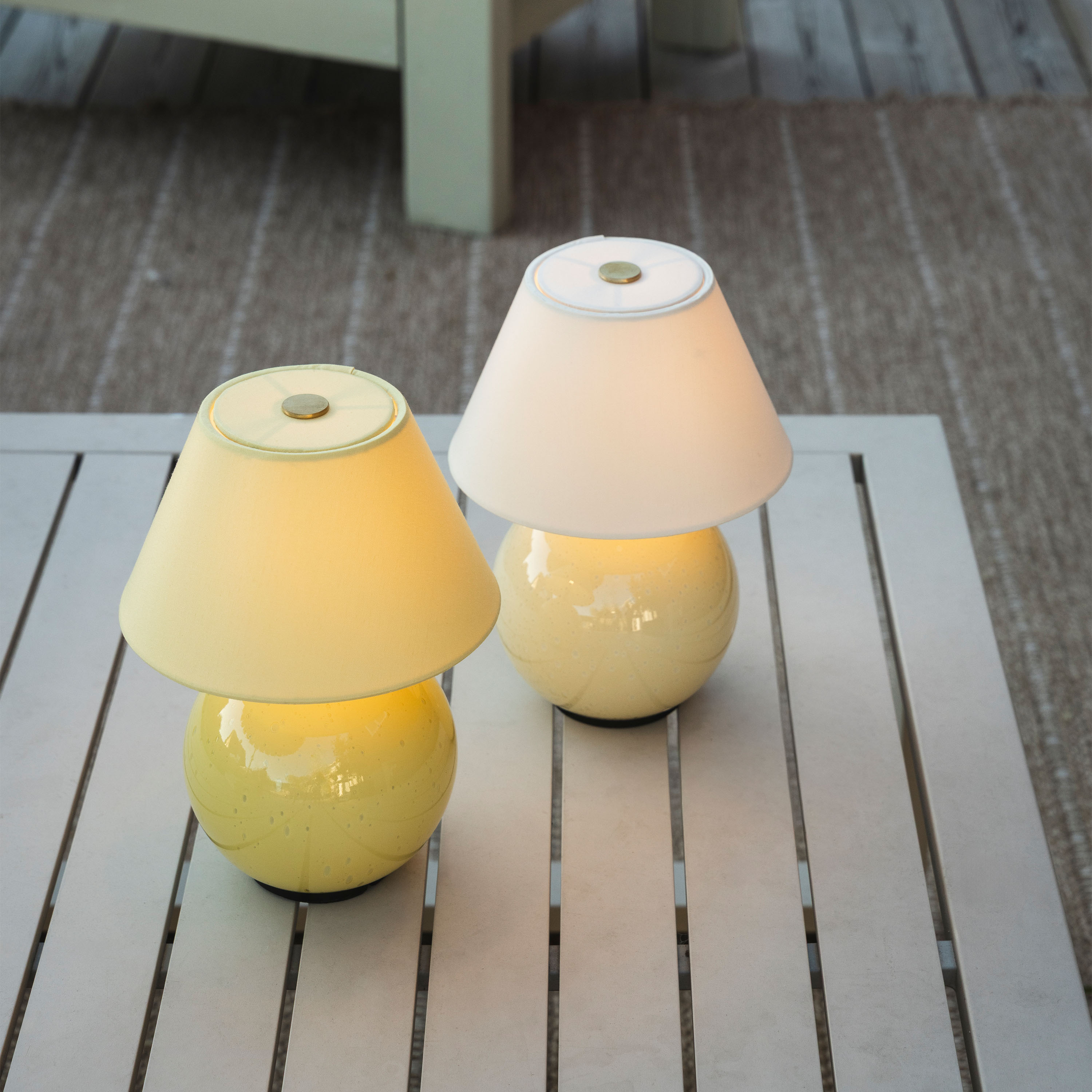 Globen Lighting Iris Bærbar Bordlampe Butter Yellow