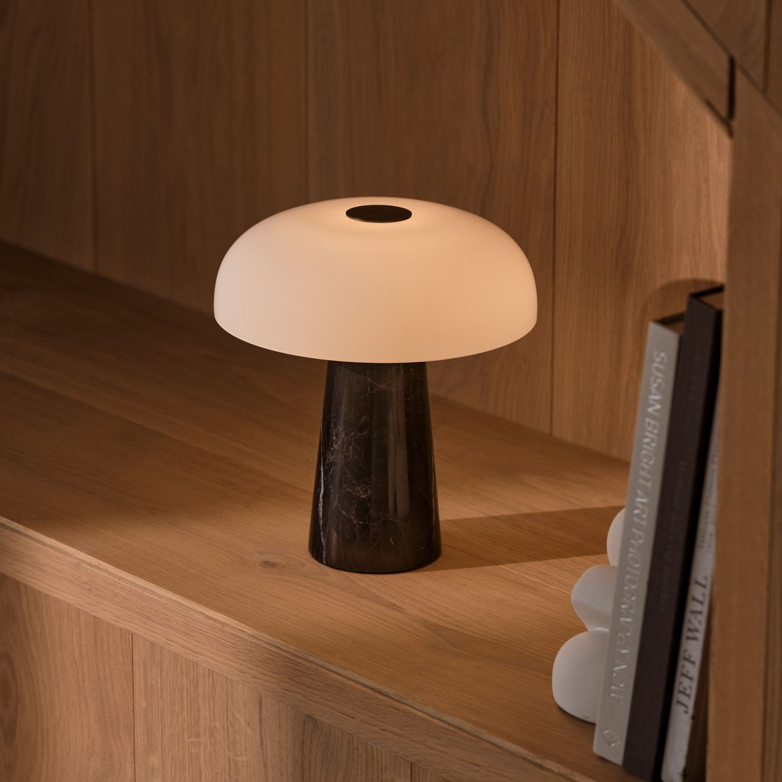 Glossy Mini Portabel Bordslampa Svart 24cm