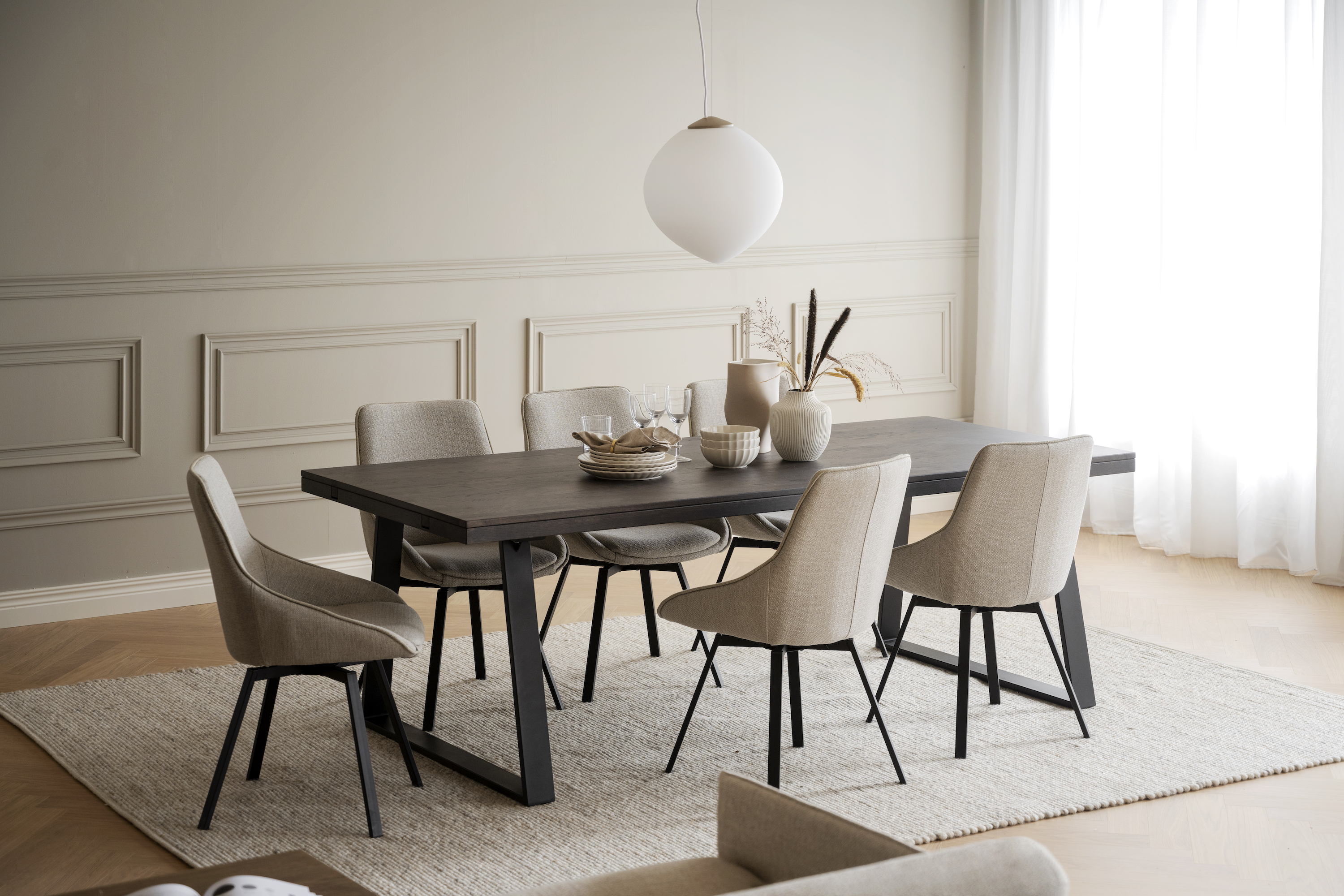 Rowico Home Alison Matstol Beige/Svart