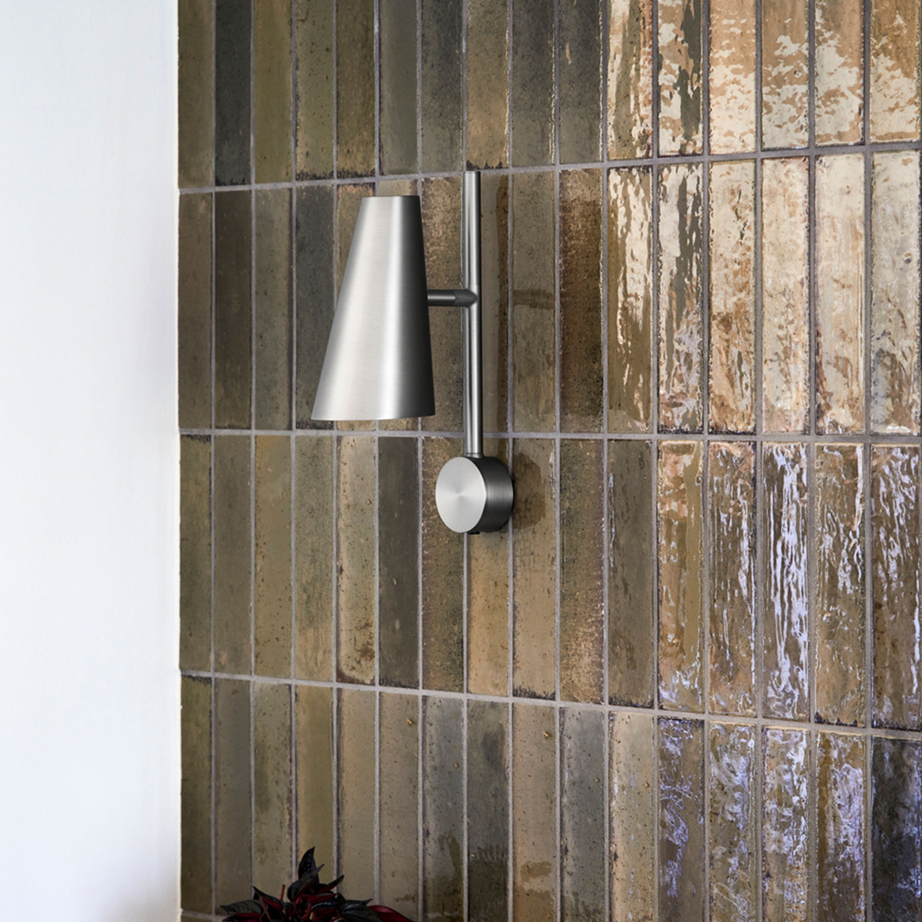 Woud Cono Wandleuchte Satin 33 cm