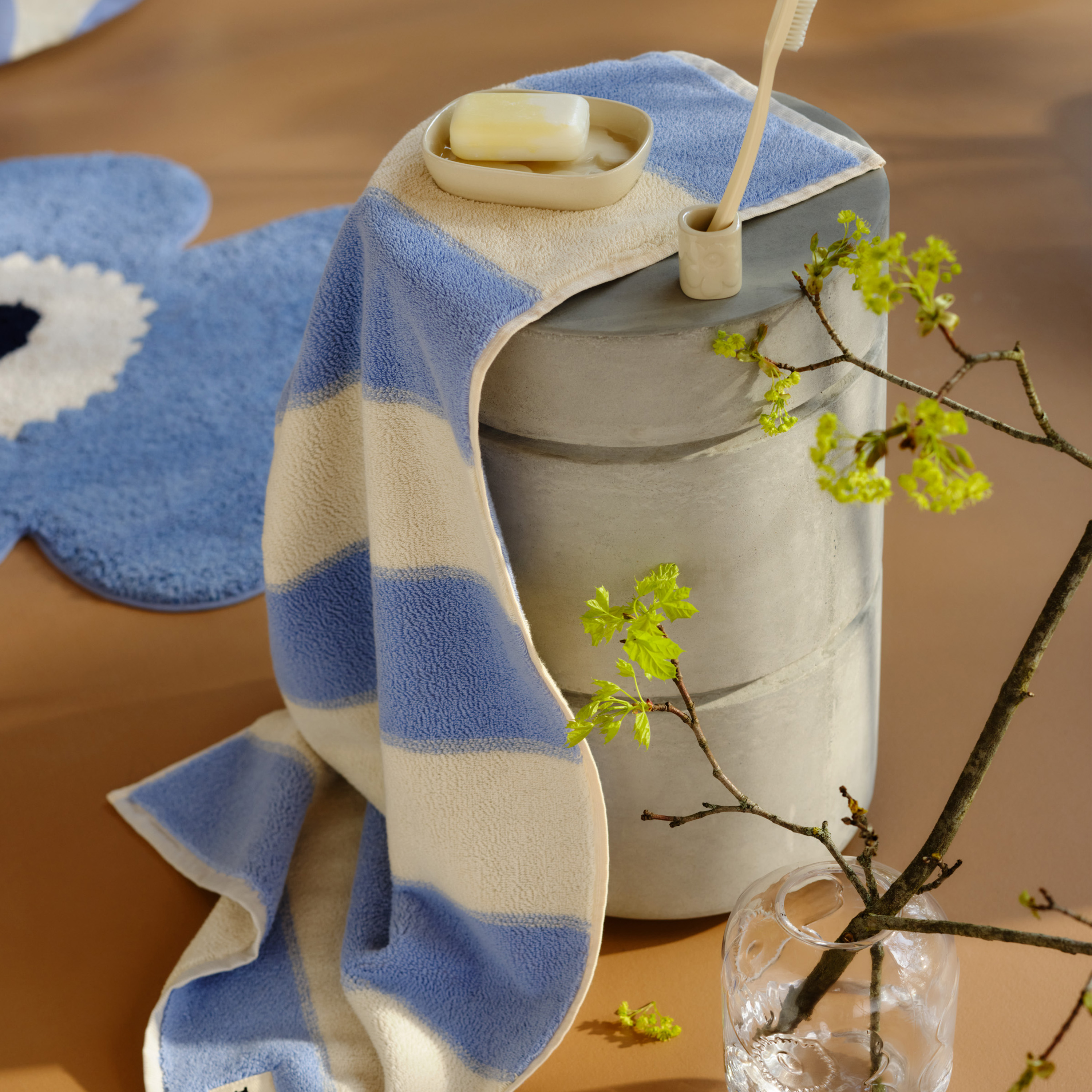 Marimekko Galleria Handtuch Hellblau/Melone 100x160