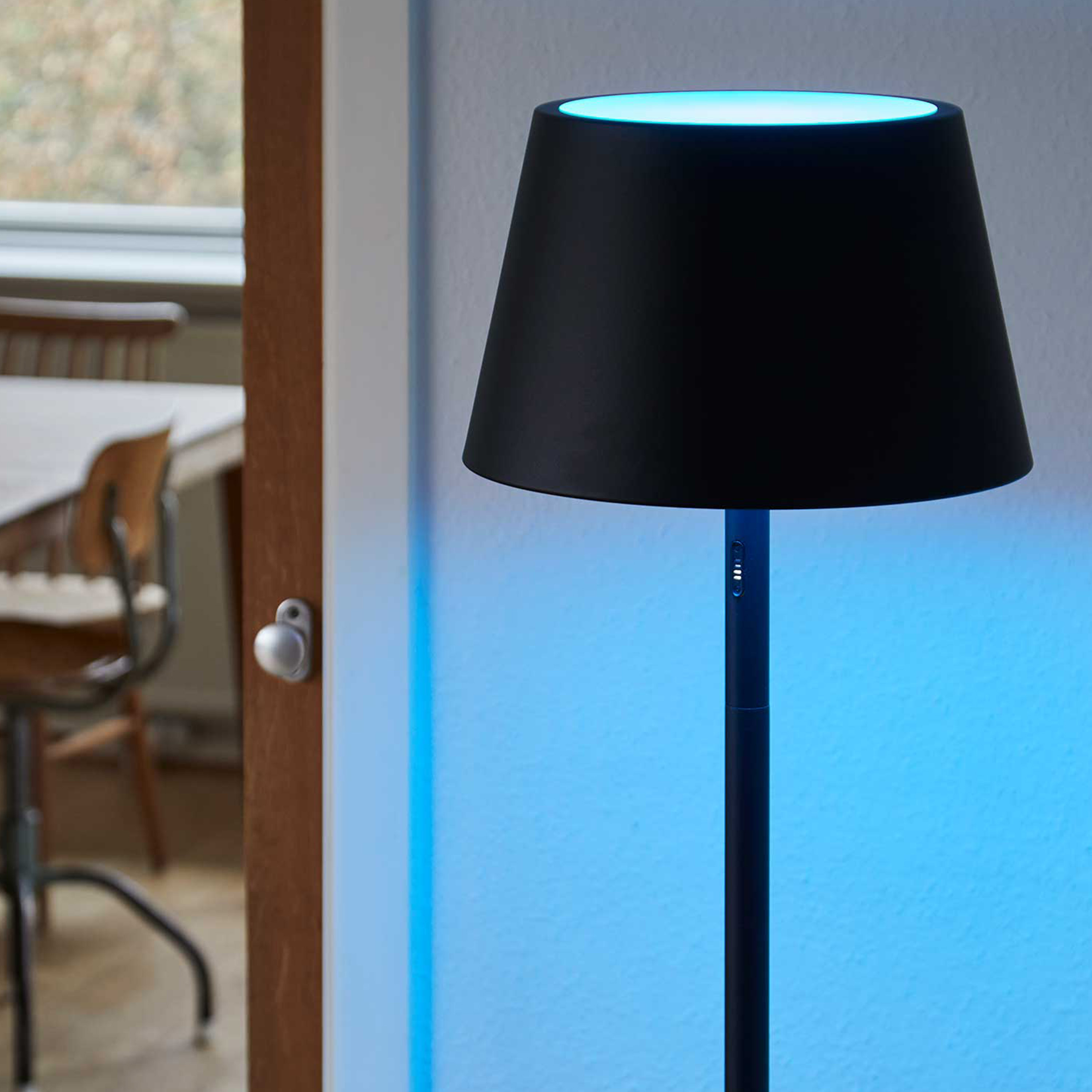 LOOM Design Modi Portabel Golvlampa Black